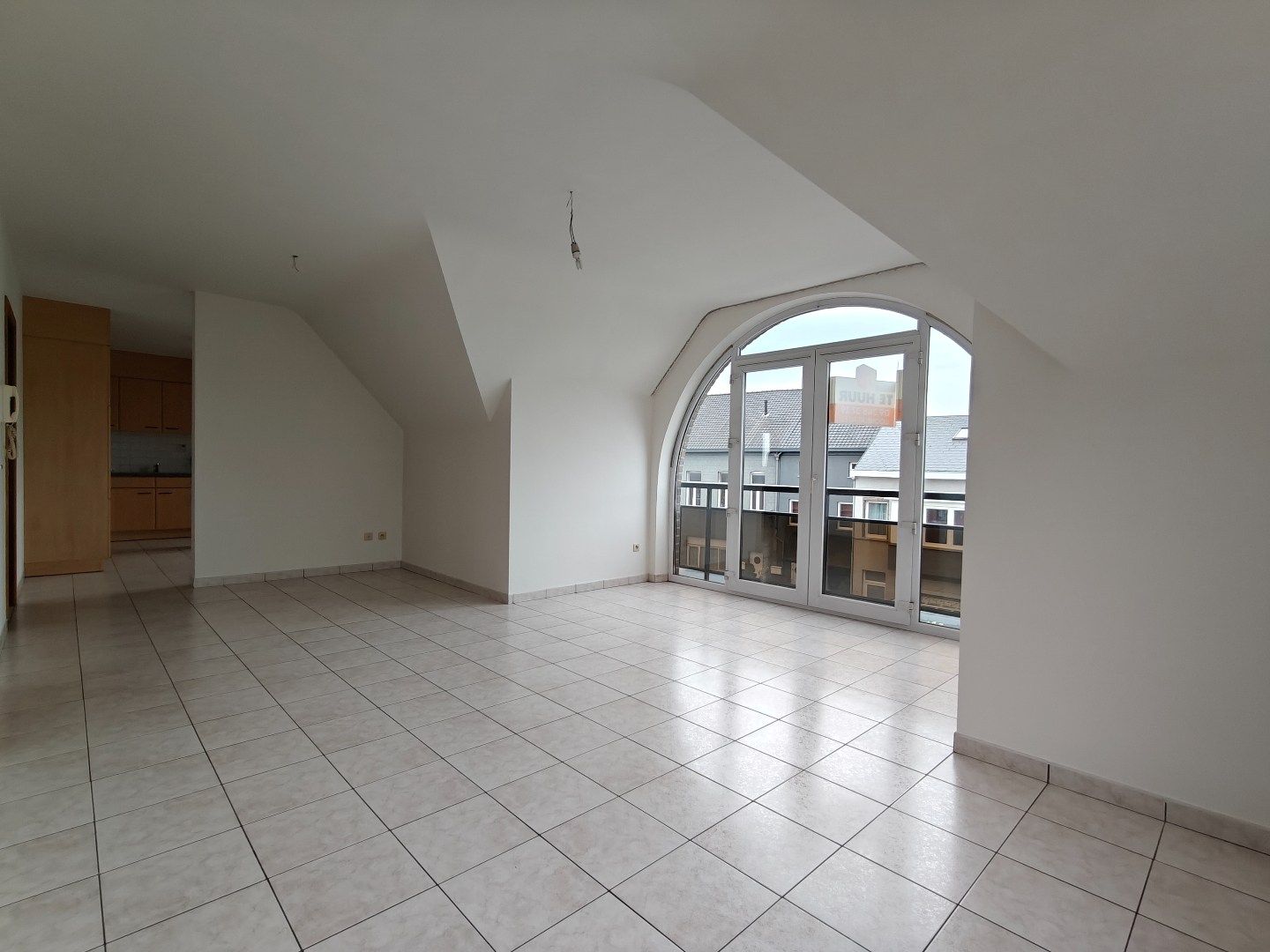 Instapklaar appartement met garage in Schellebelle foto 2