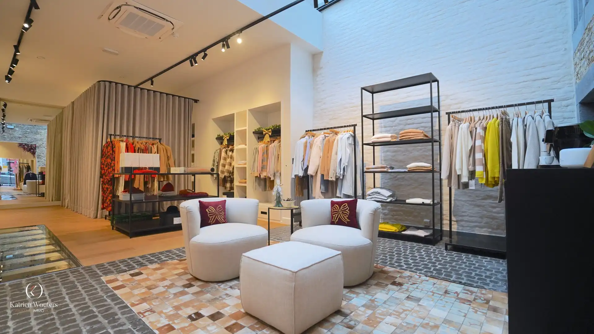 Historisch handelspand op commerciële TOP-locatie in hartje Sint-Truiden foto 3