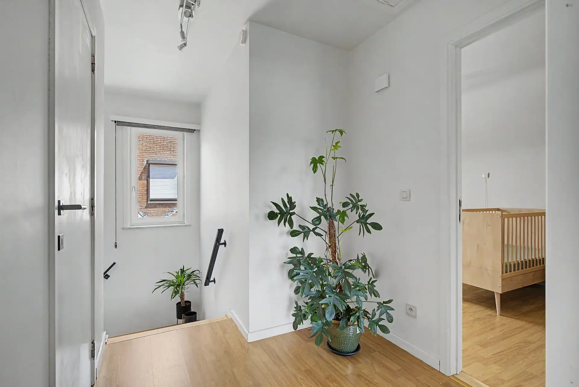 Instapklare Halfopen bebouwing in groene omgeving foto 15