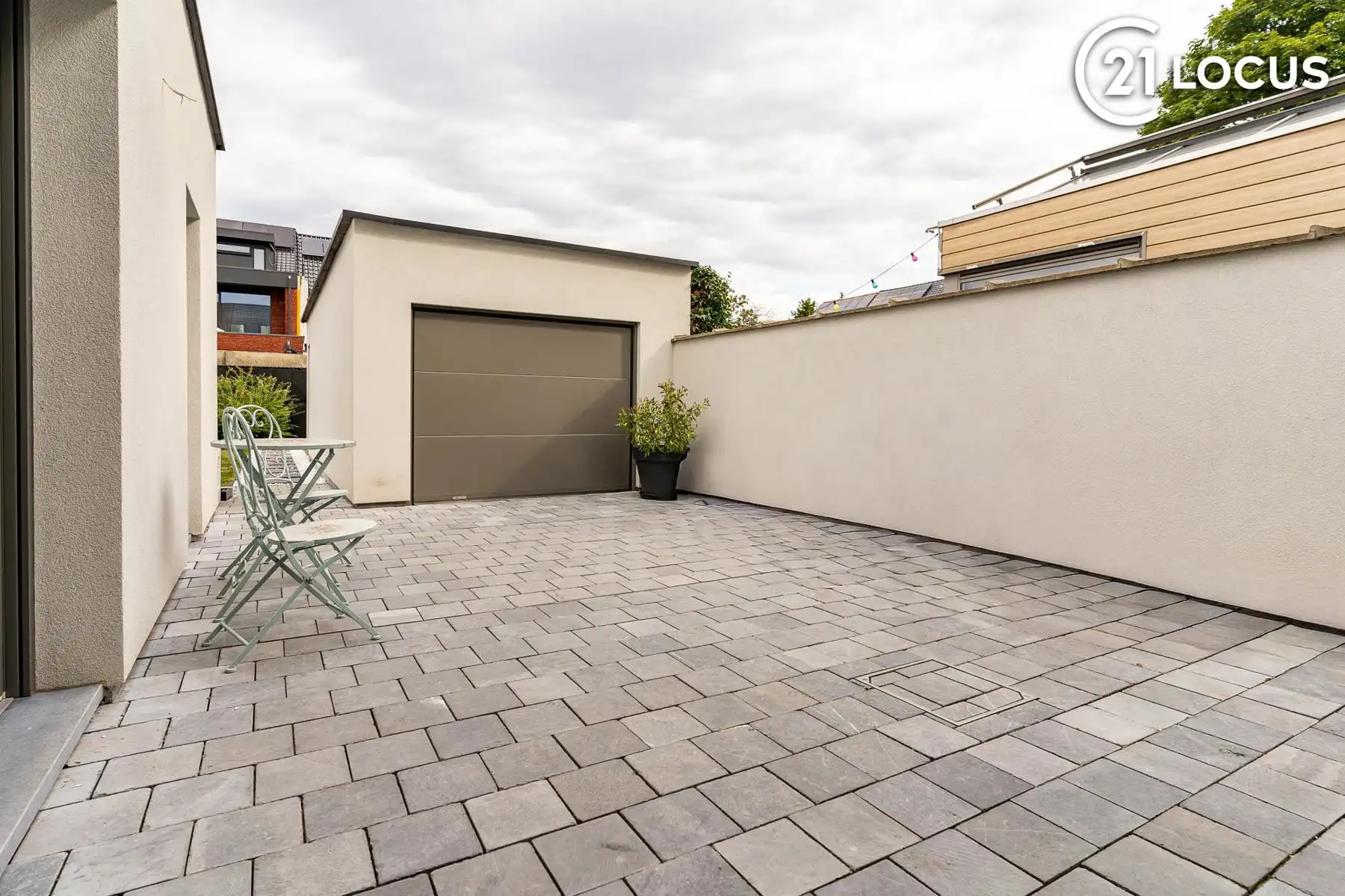 Lichtrijke woning met ruime leefkeuken en garage foto 21