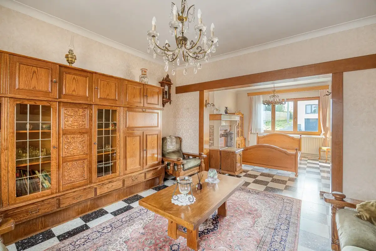 Te renoveren halfopen bebouwing met 3 slaapkamers op rustige locatie foto 8