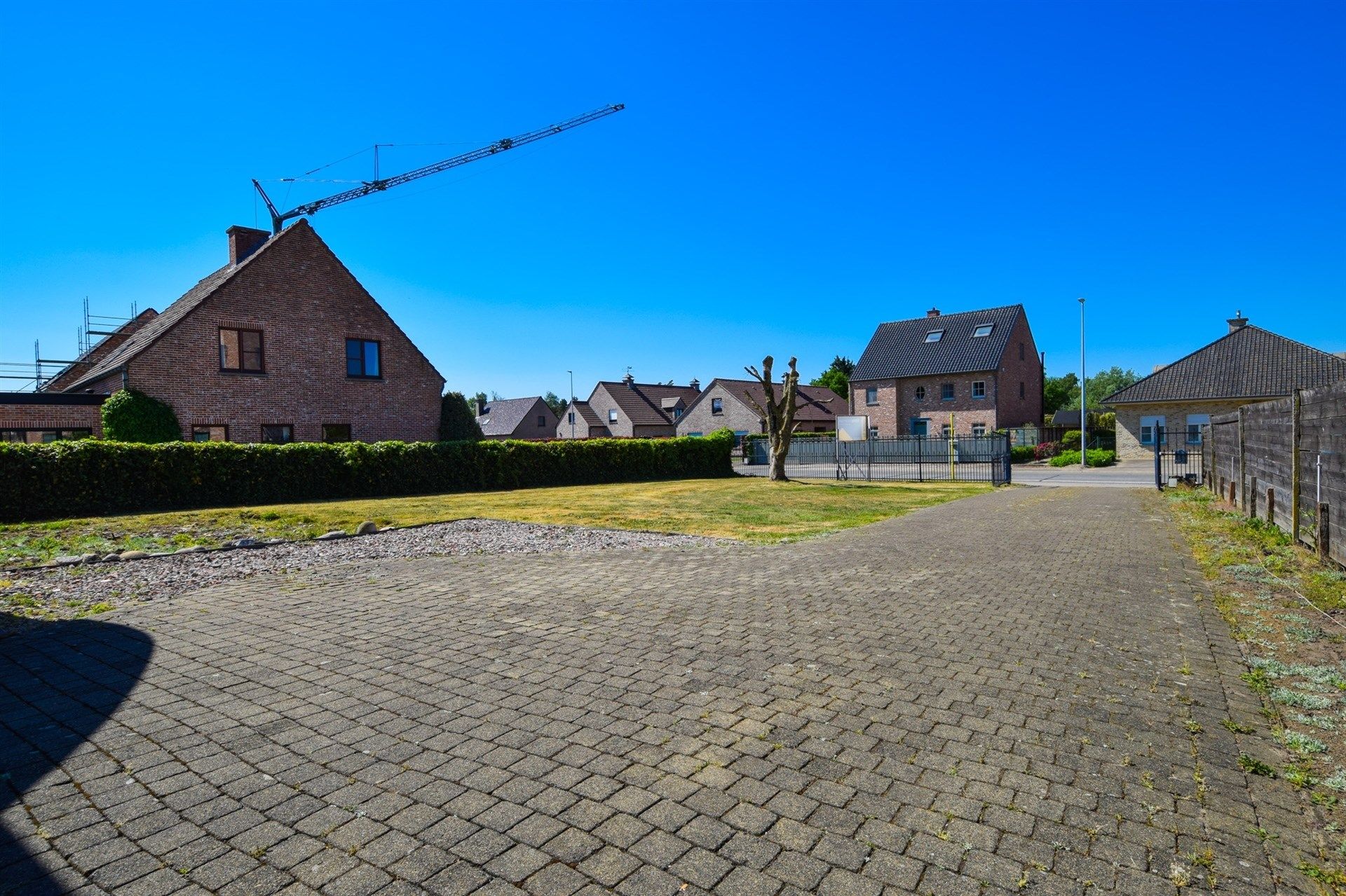 Ruime, op te frissen villa woning op een mooi perceel van 1.583m² foto 20