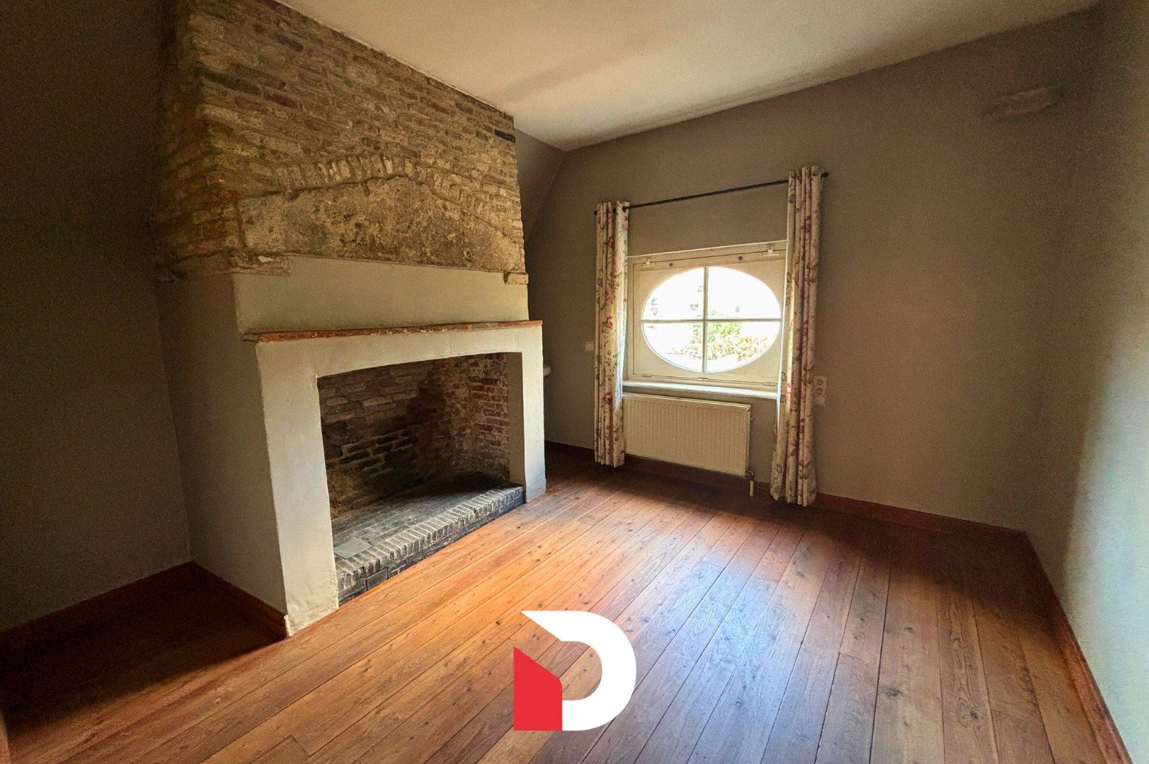 Woning in centrum Brugge met 4 slaapkamers en een gezellige stadstuin foto 16