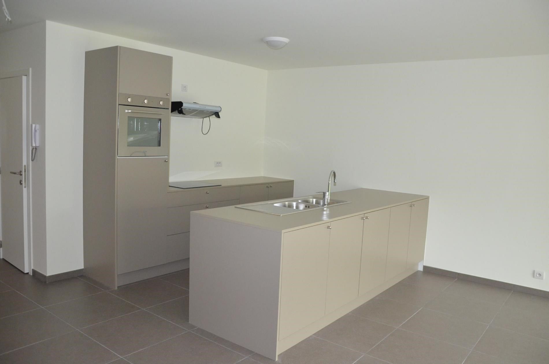 Recent appartement gelijkvloers. foto 6
