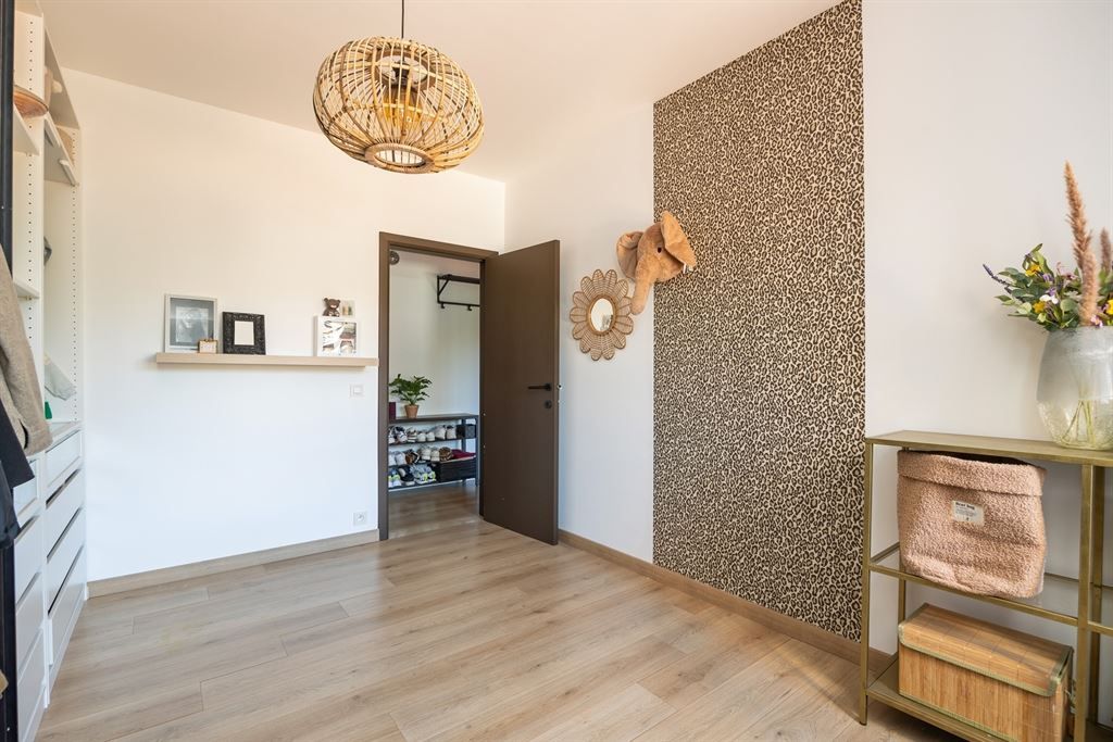 Instapklaar appartement met loftallures foto 10