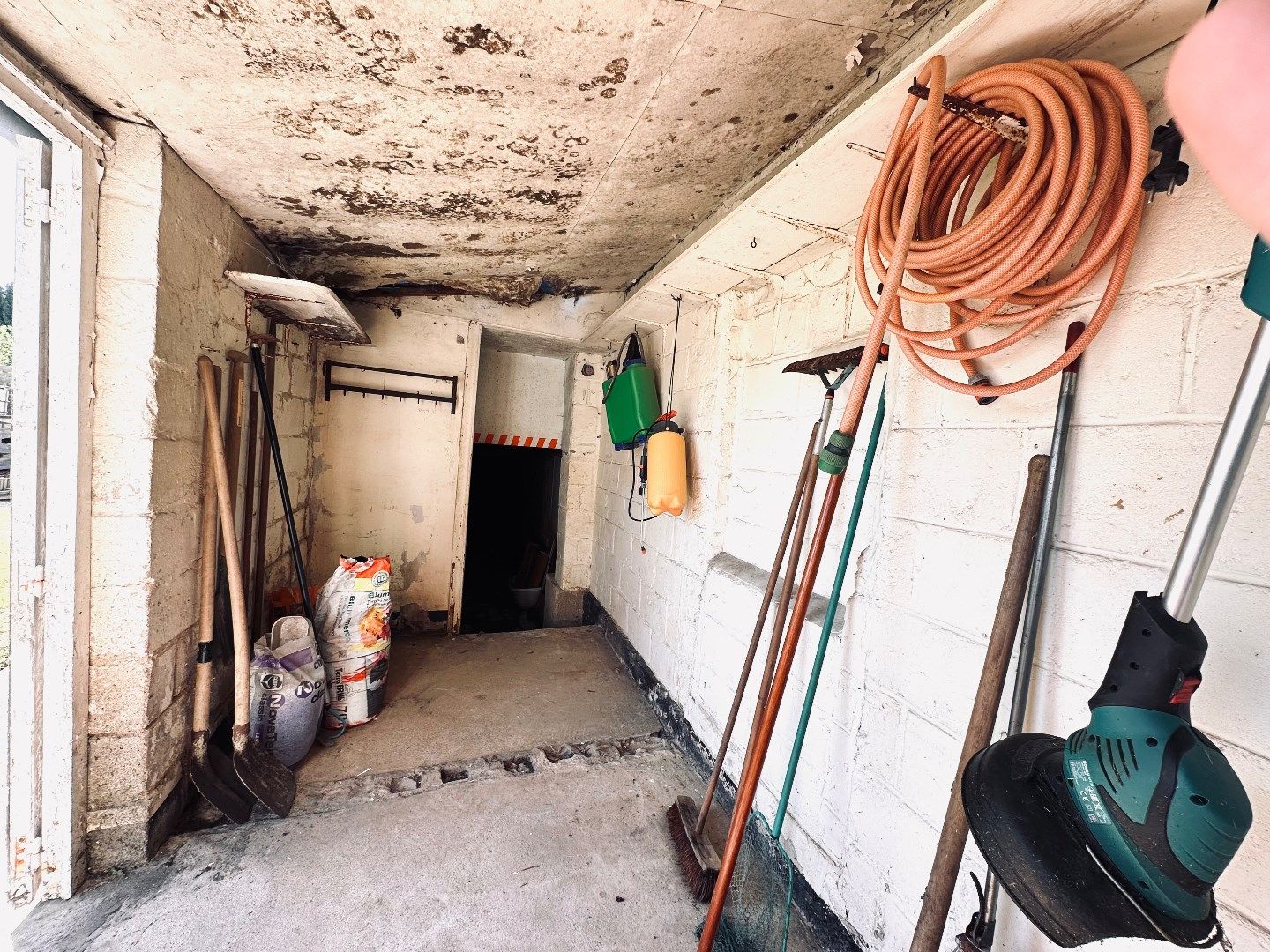 Ruime woning met grote tuin en prachtig groen uitzicht in het rustige Nerem foto 17