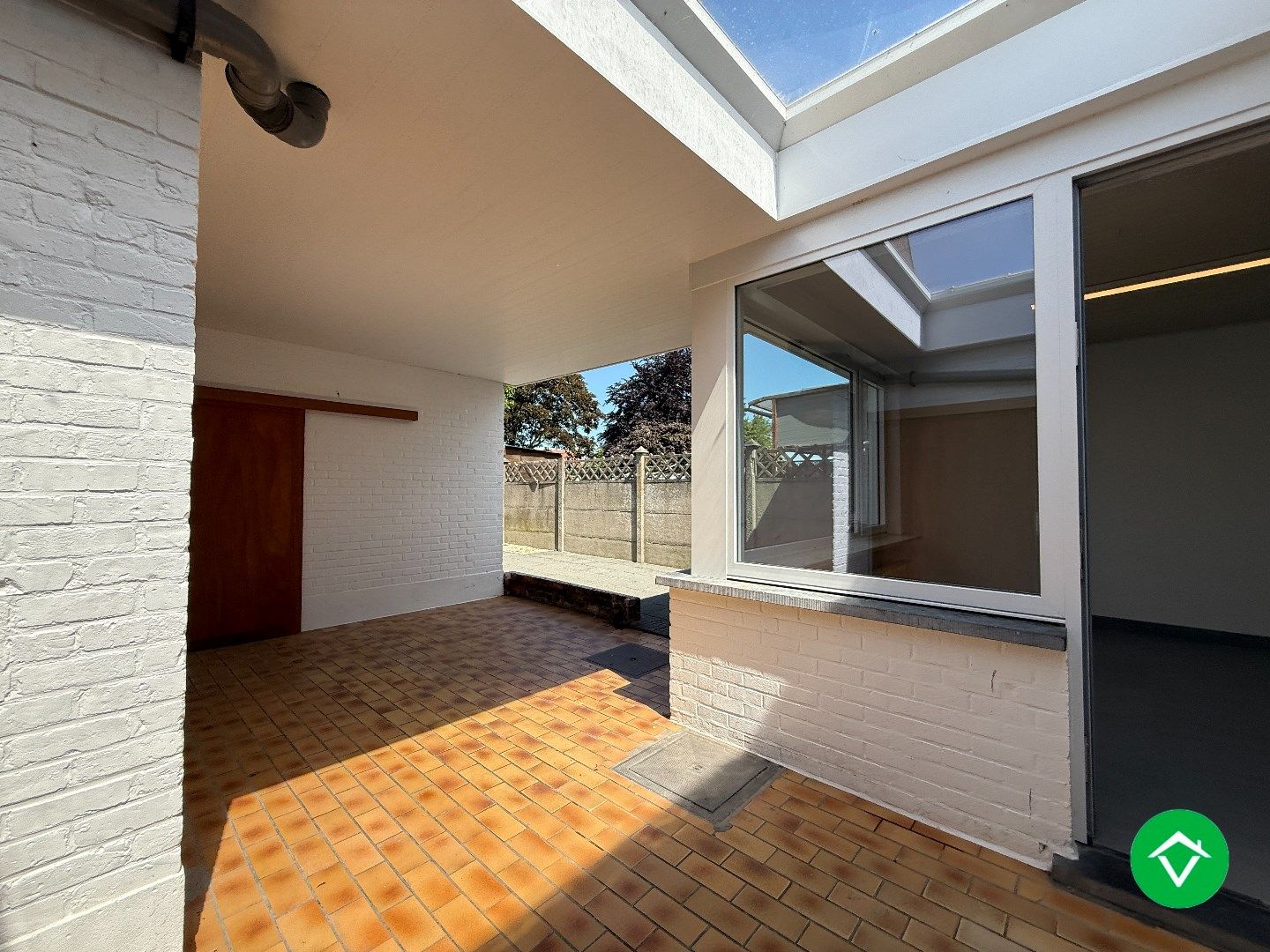Woning met 4 slaapkamers, garage en tuin te Roeselare foto 9
