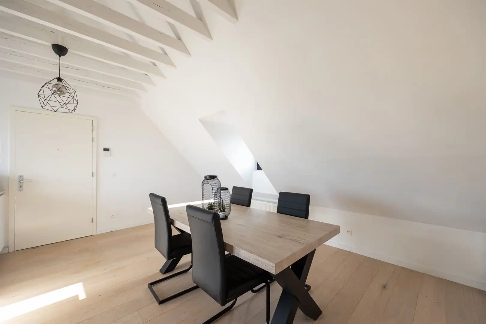 Lofty dakappartement met terras foto 7