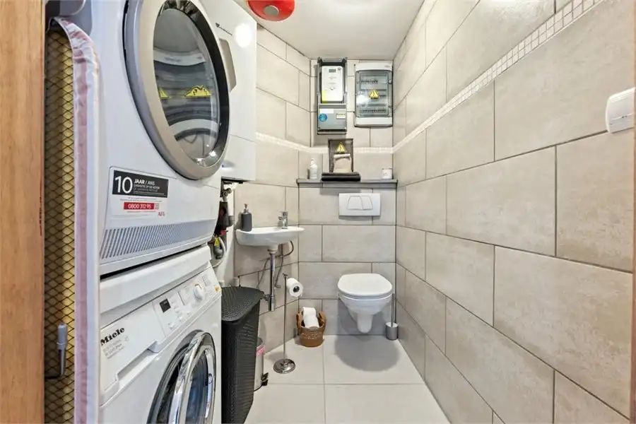 CHARMANT GERENOVEERDE WONING IN HET LANDELIJKE VELM foto 17