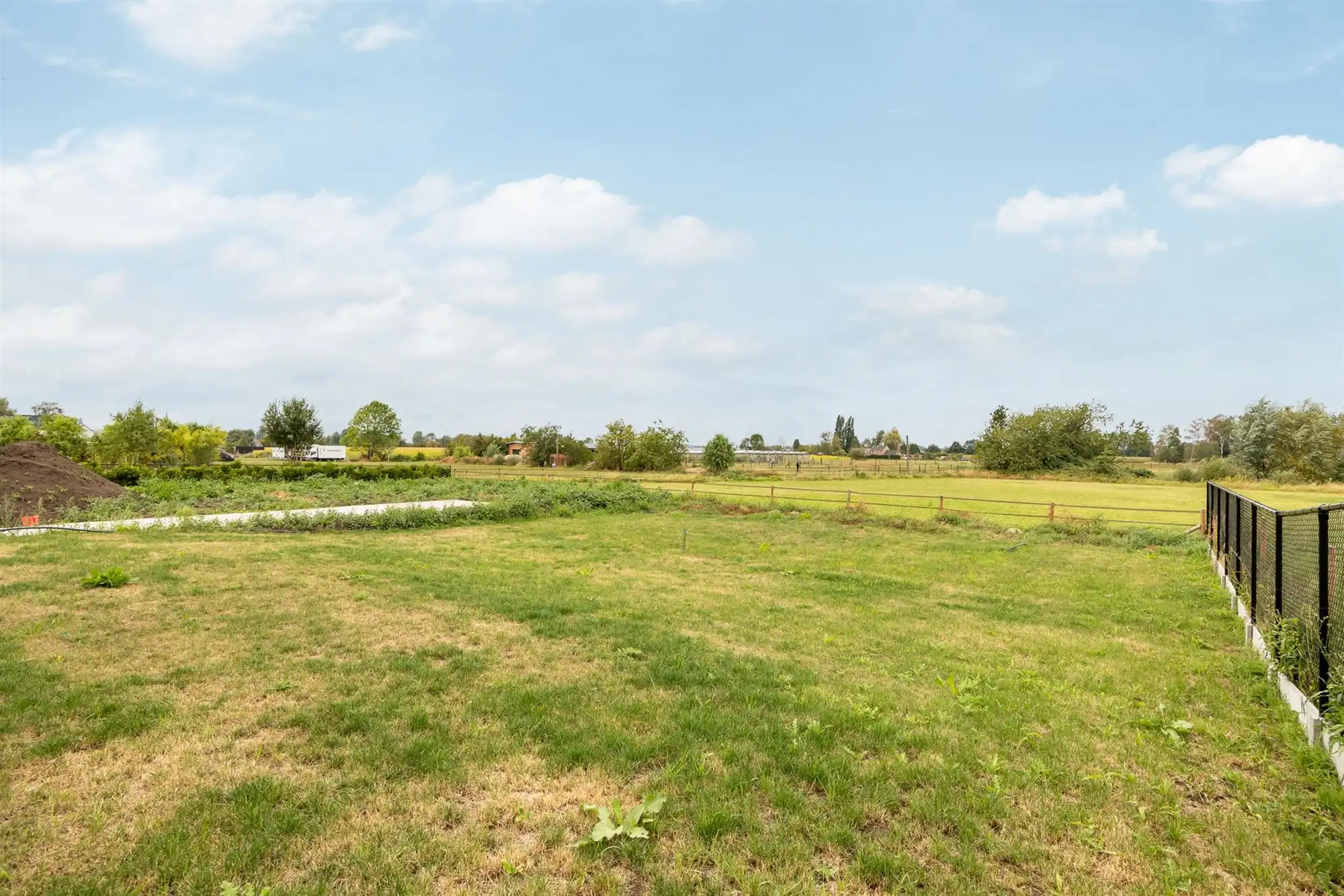 Moderne villa met 5 slaapkamers, ruime tuin en garage  foto 25