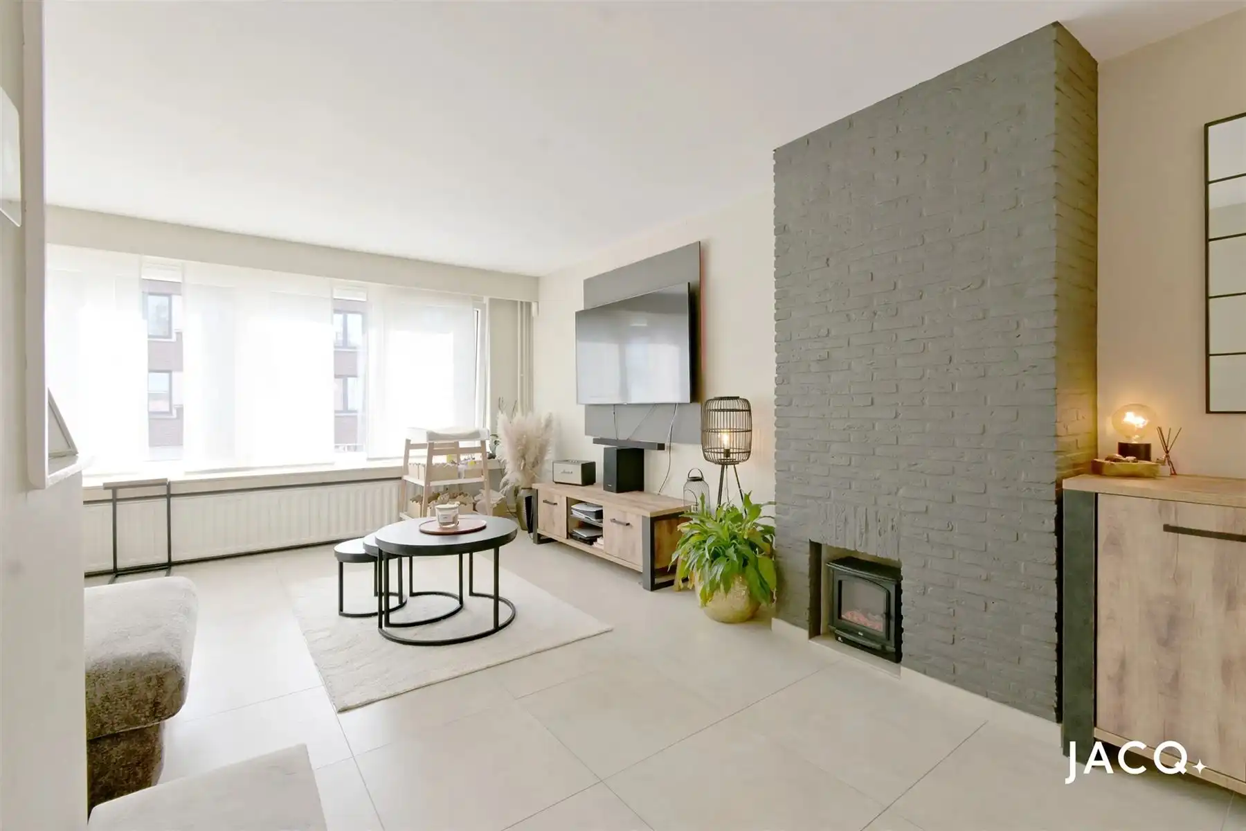 Instapklare woning met 3 slpks, garage en tuin te Deurne! foto 3