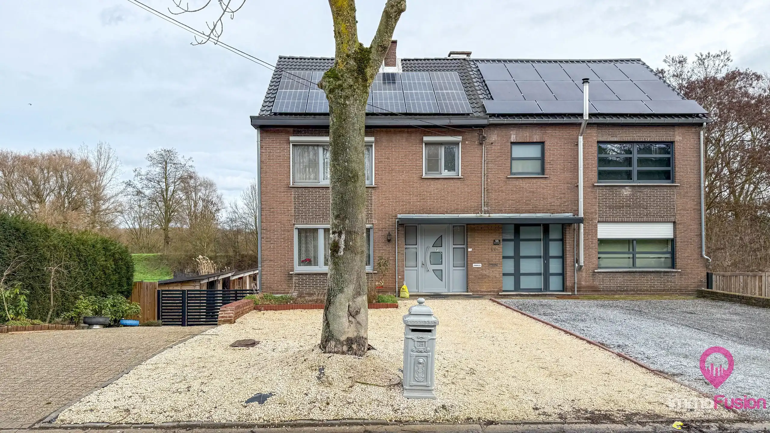 Instapklare woning met grote tuin dichtbij autostrade! foto 33