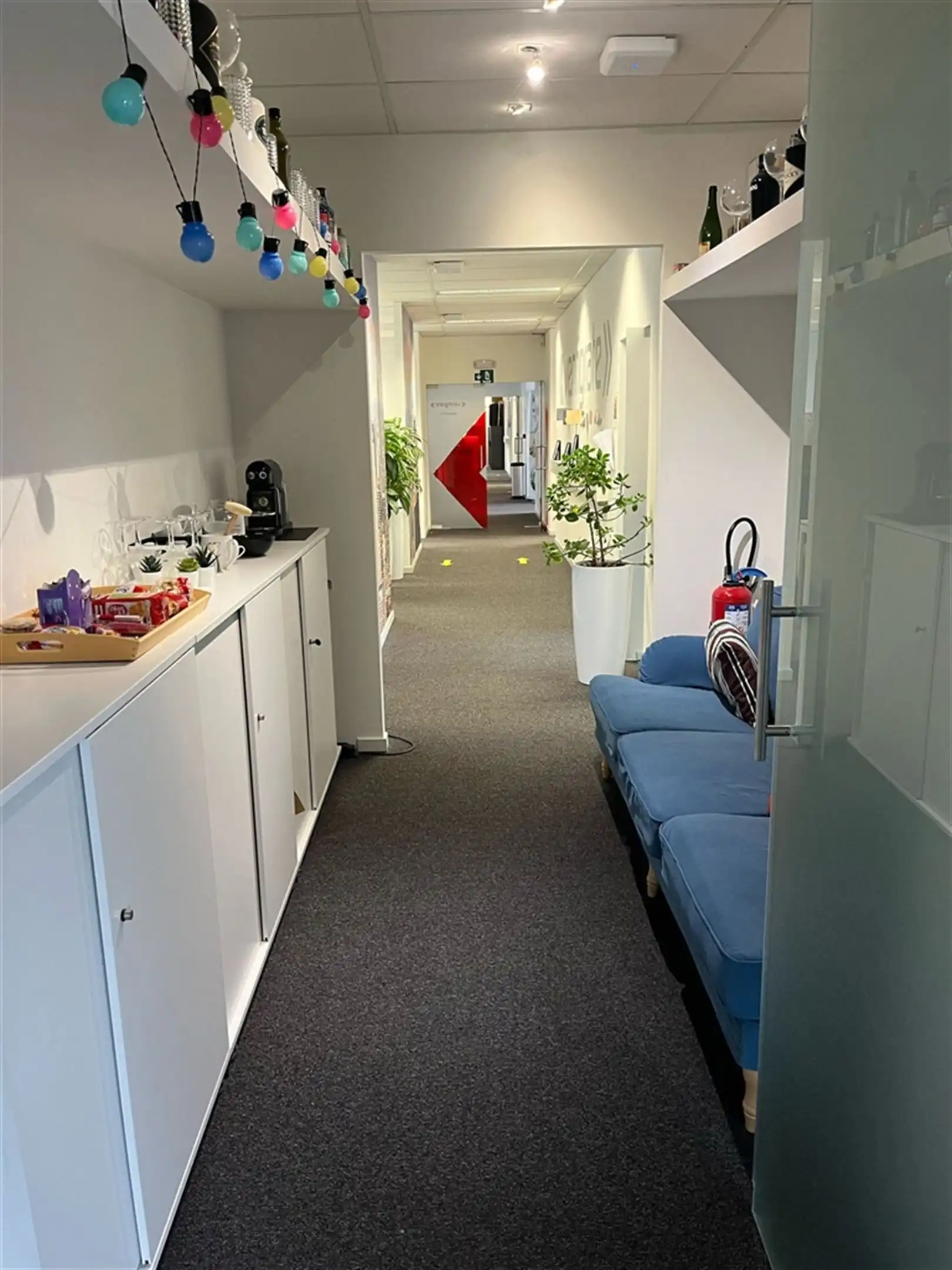 Instapklaar kantoor gelegen in Kontich foto 18