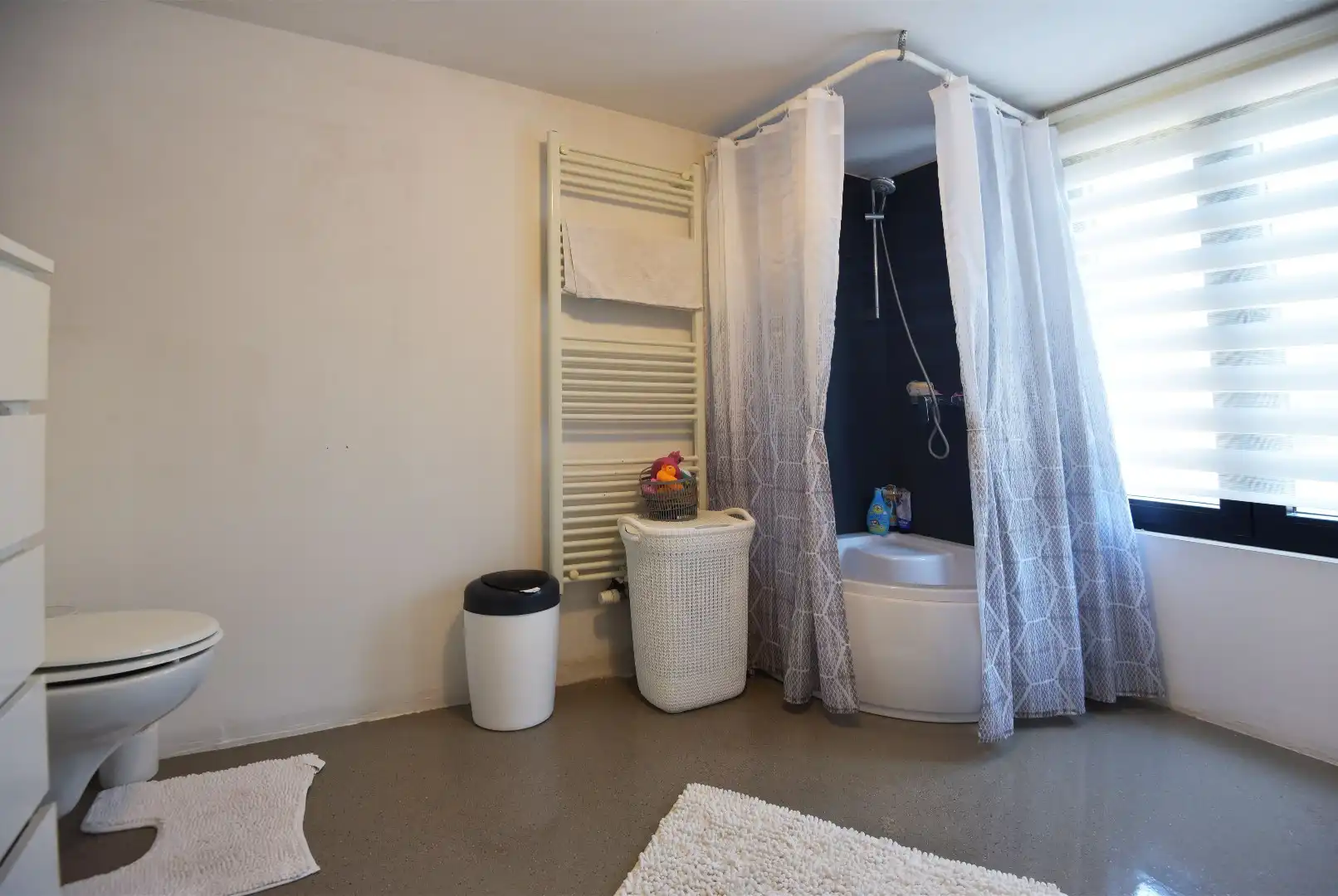 Energiezuinige woning met 3 slpks  te centrum Eeklo foto 5