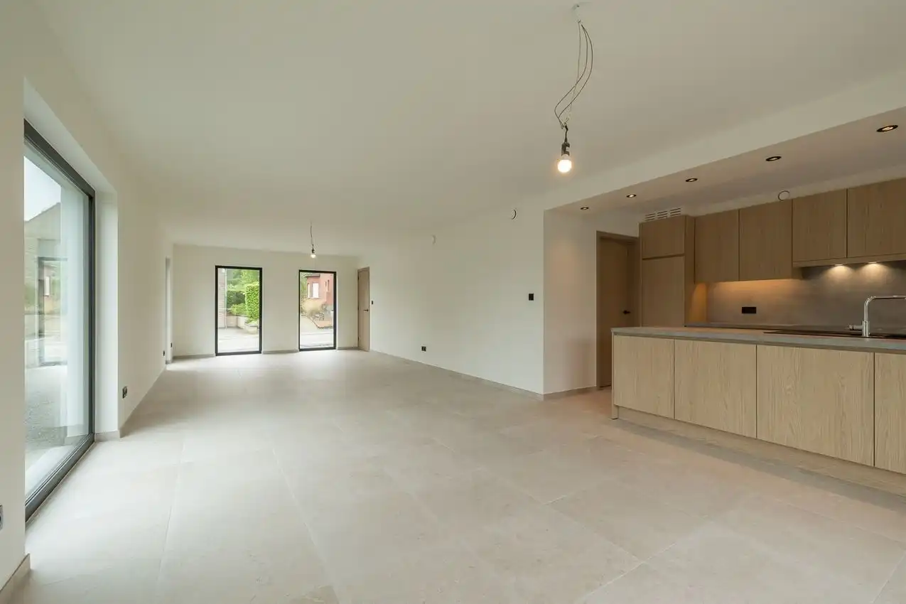 Nieuwbouw met vier slpk, alle comfort en ruime tuin foto 10
