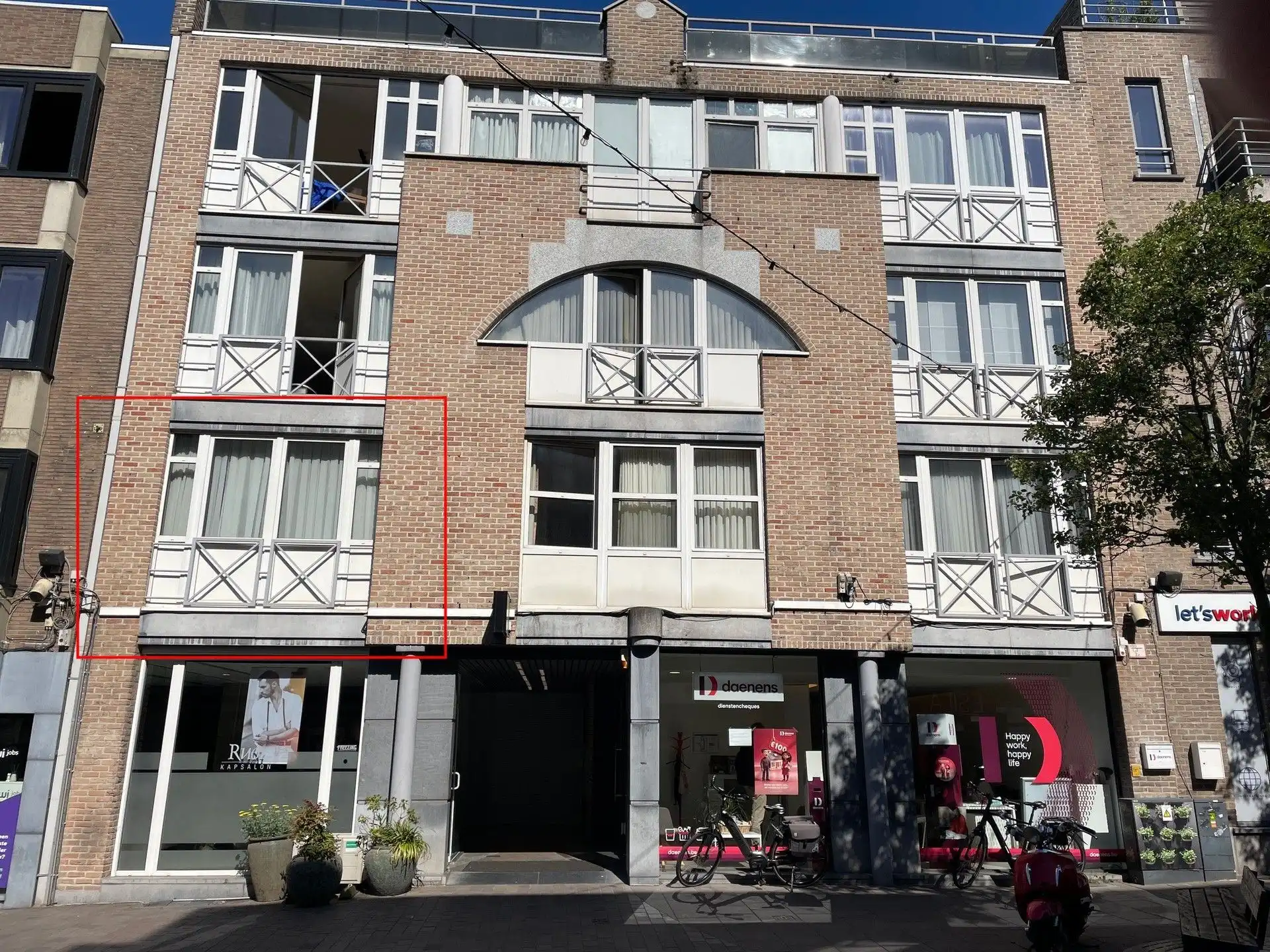 appartement foto {{pictureIndex}}