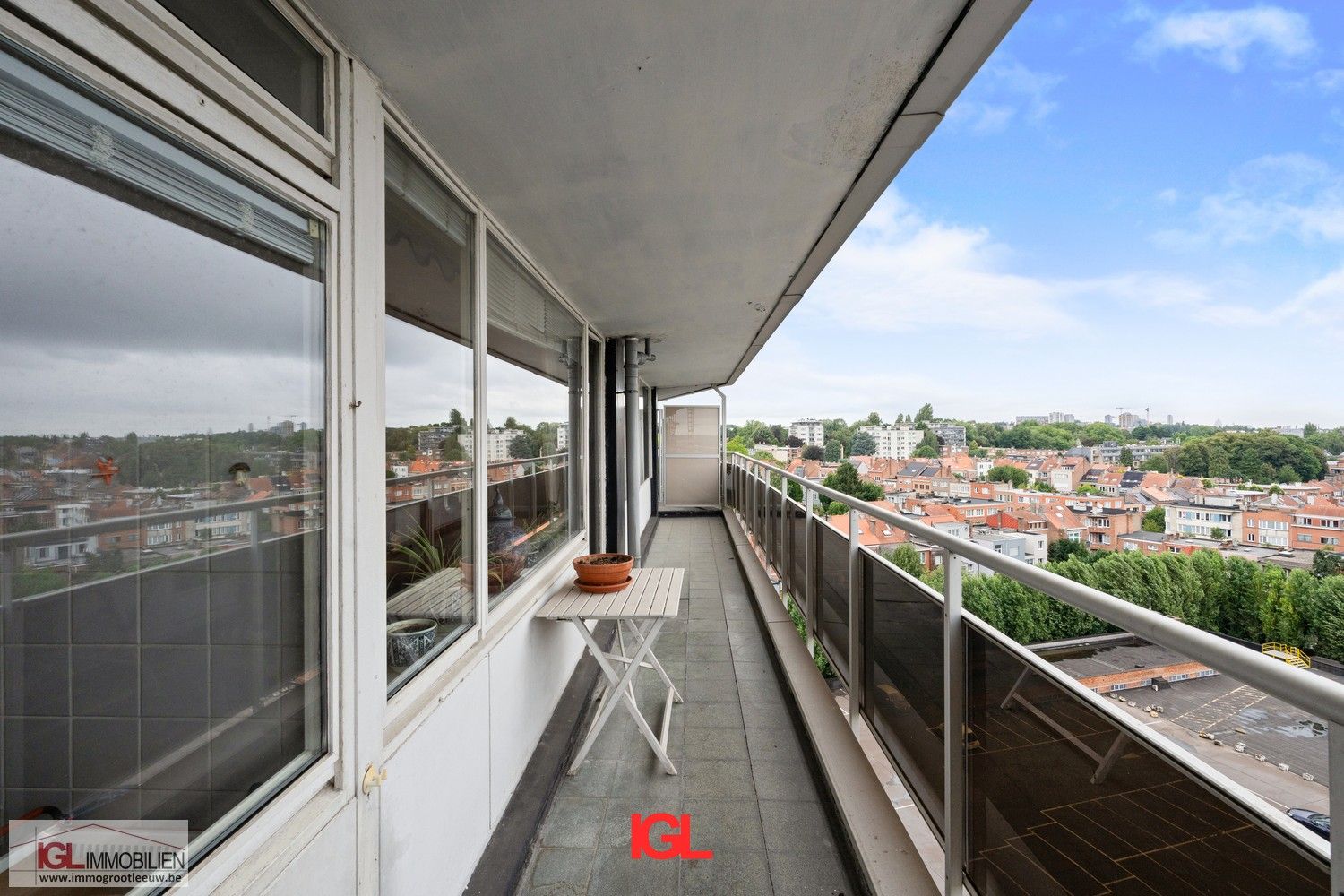 2-slaapkamer appartement te koop met prachtig ver zicht aan de vijvers van Anderlecht foto 10