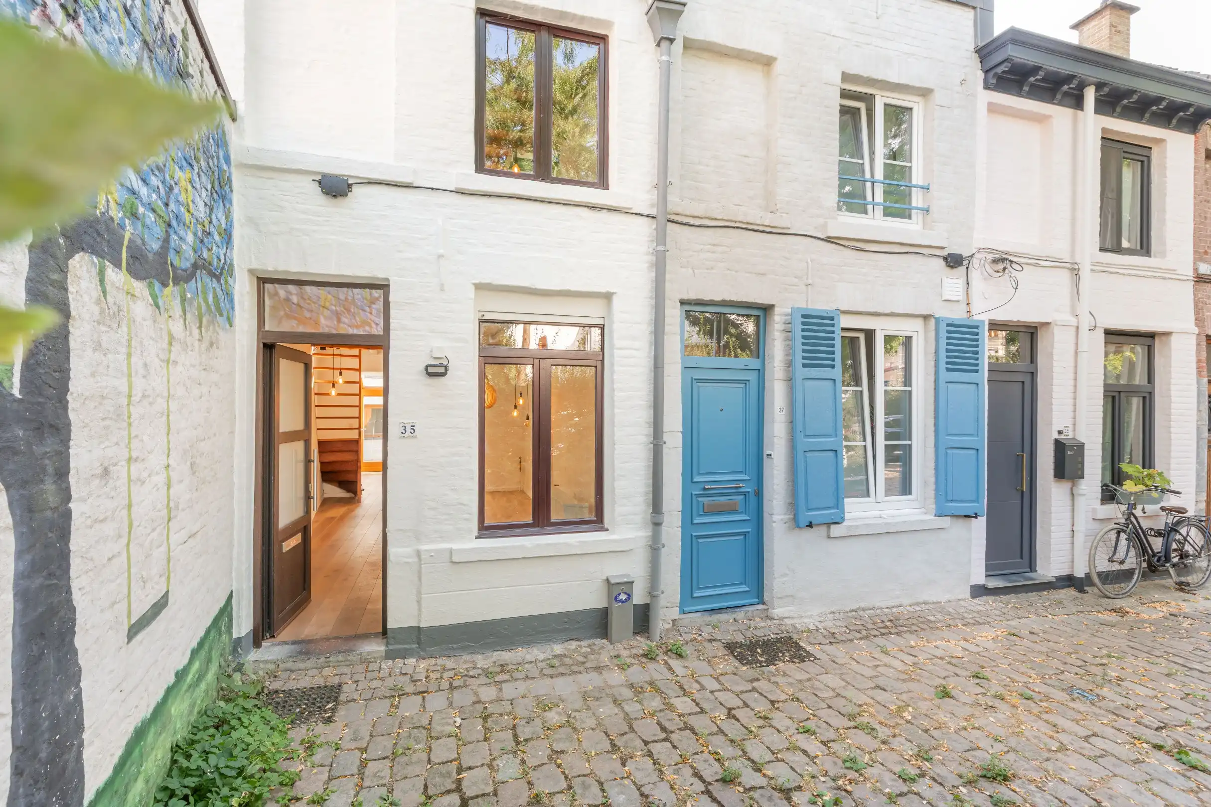 Leuke rijwoning op idyllische stadslocatie foto 2