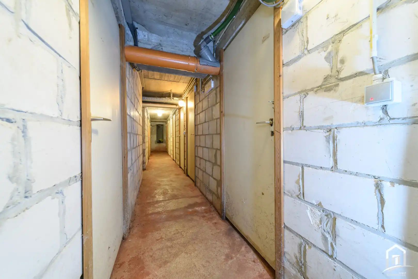 Gerenoveerd en instapklaar 1-slaapkamerappartement  in hartje Aalst foto 13