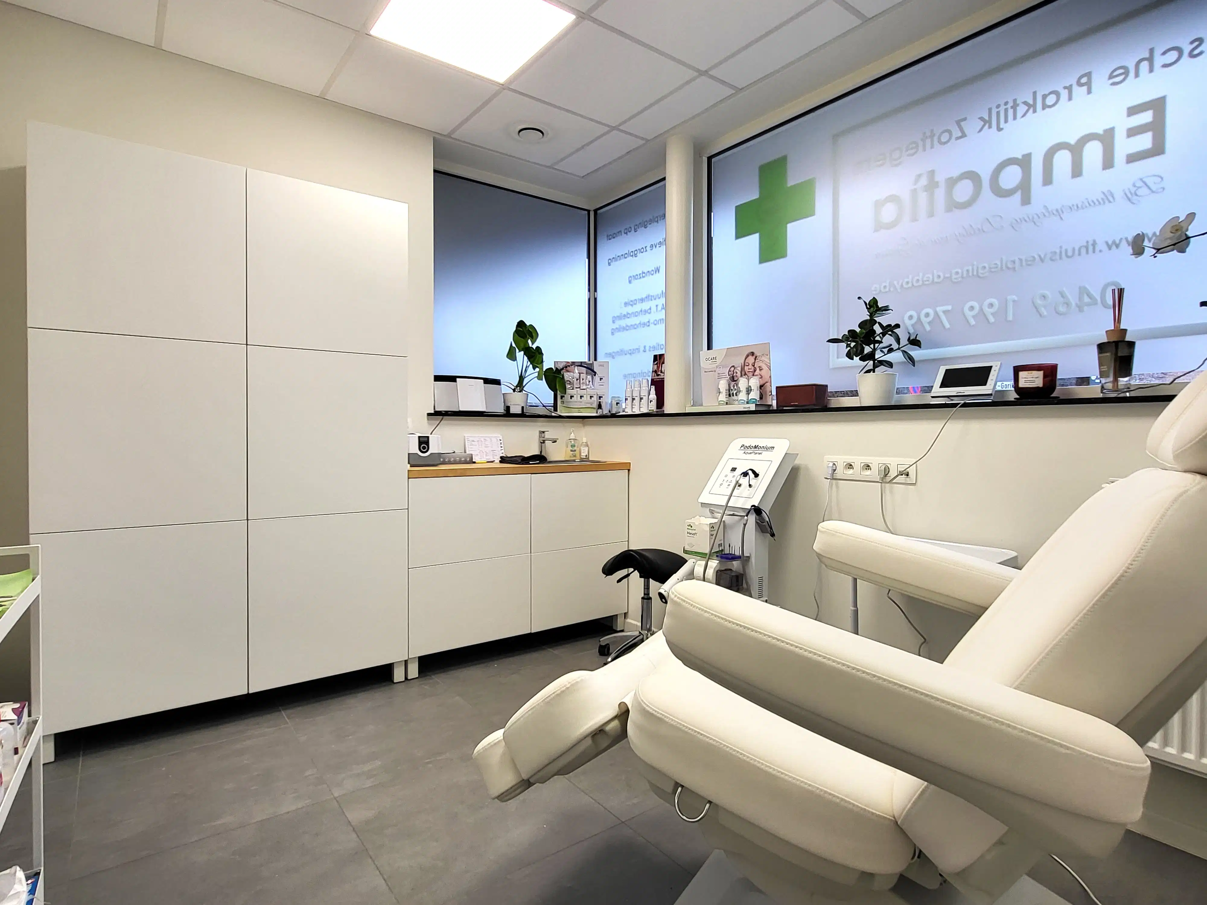 Modern handelspand (2017) op topligging in Zottegem! foto 8