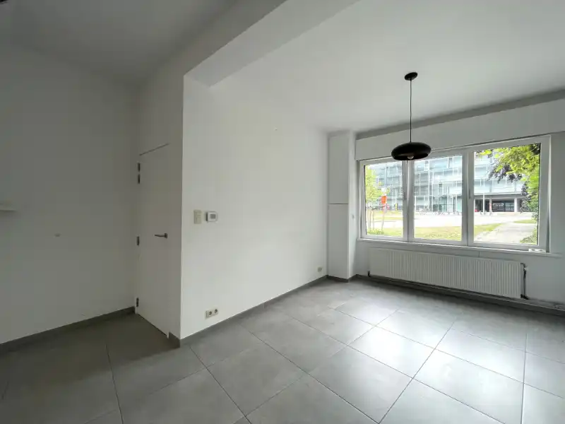 Gezellige instapklare woning aan een groen pleintje foto 5