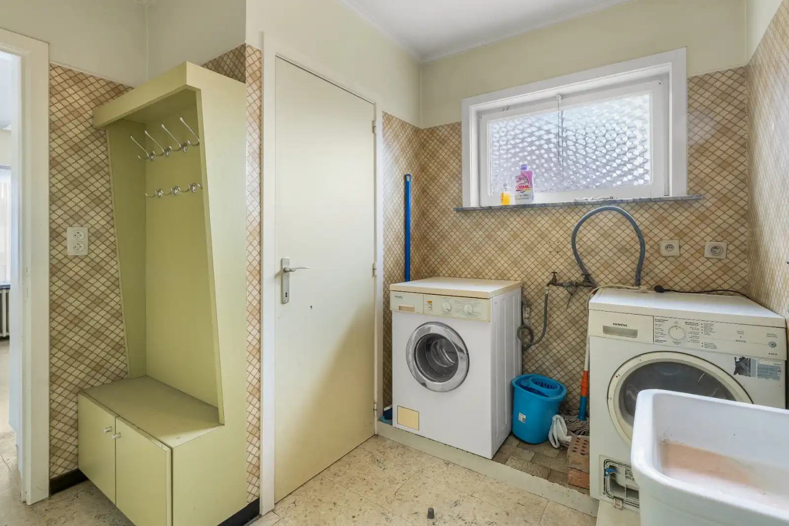 Handelswoning met opslagruimte (112,60m2) in centrum Ardooie! foto 17