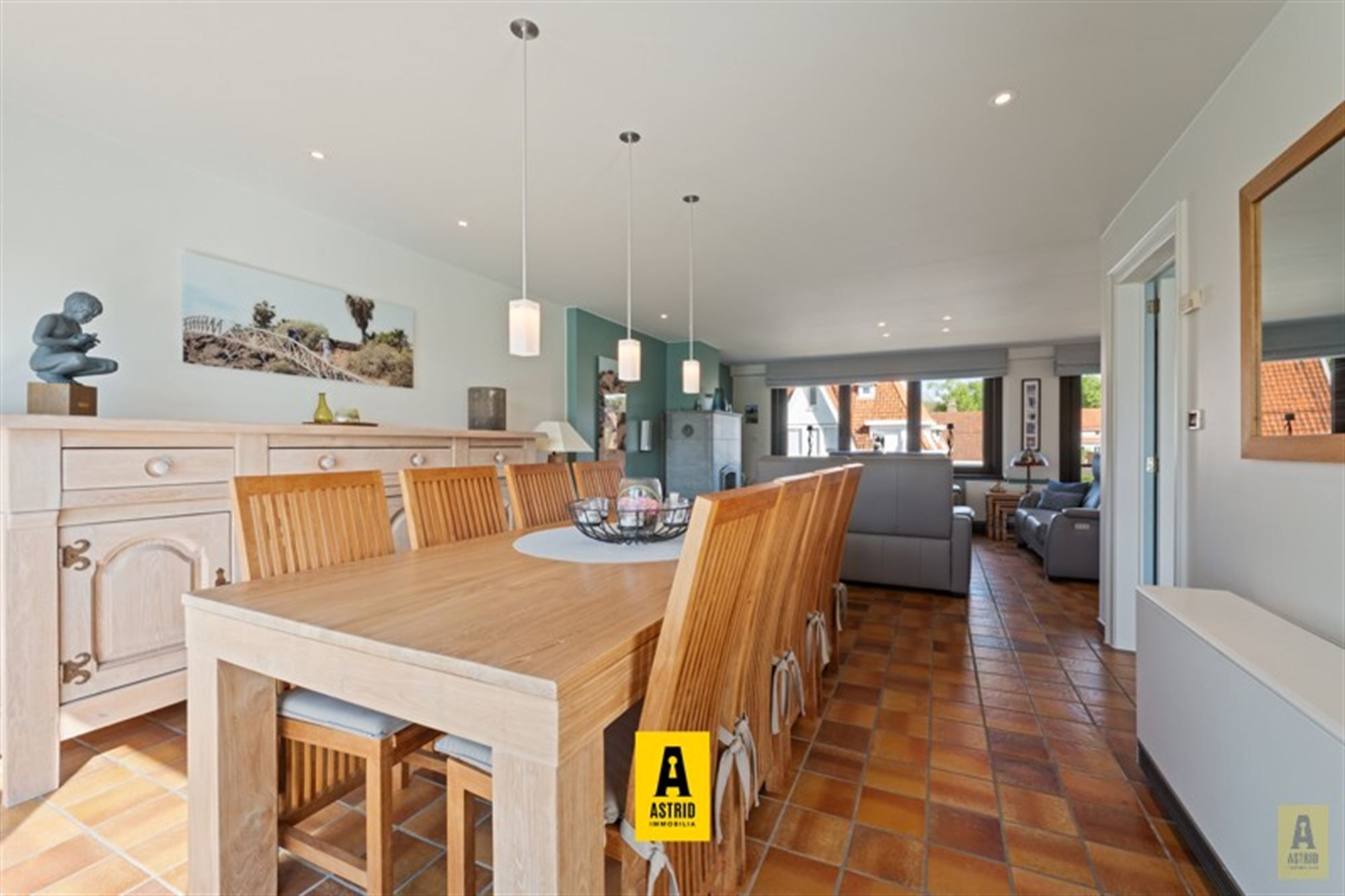 Karaktervolle voormalige dokterswoning met zee aan ruimte en mogelijkheden! foto 12