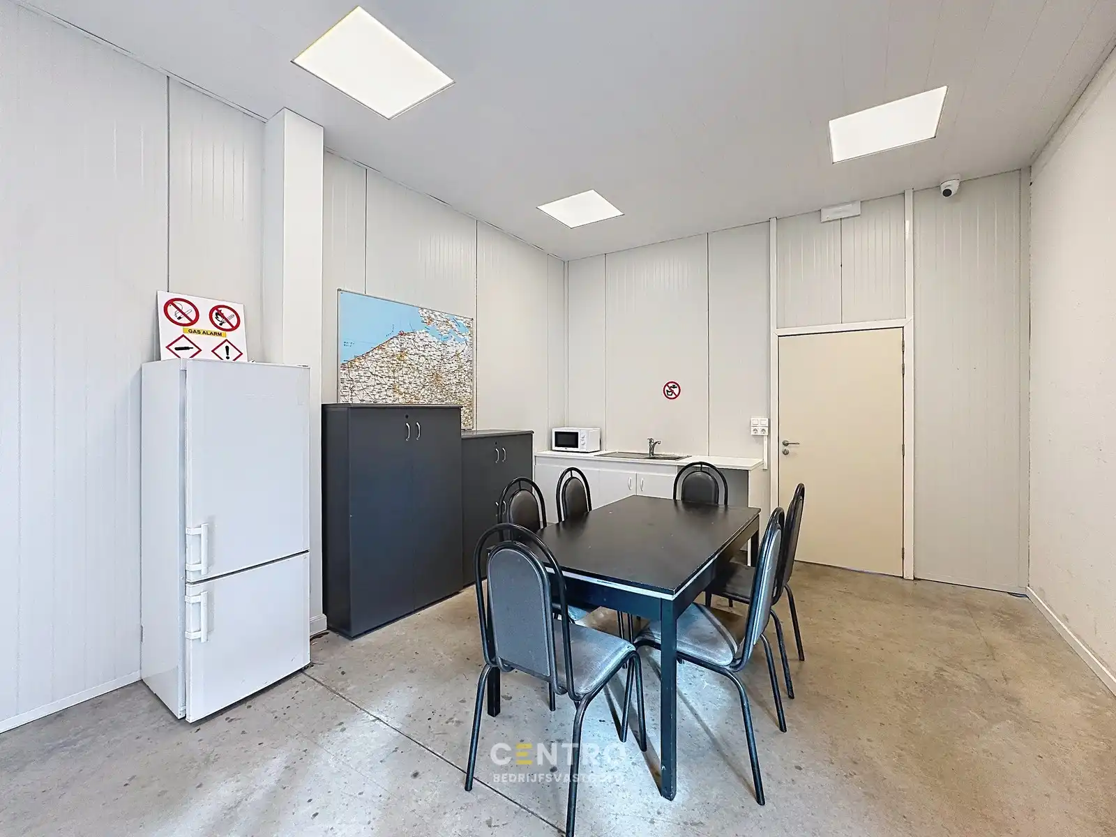 Recent bedrijfsbouw (°2021) op 1.930m2 verhard terrein te Eede! foto 15