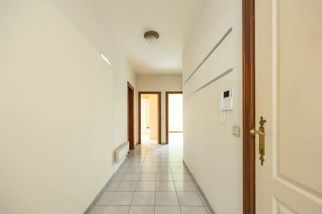 Gelijkvloers appartement met tuin en autostaanplaats foto 6