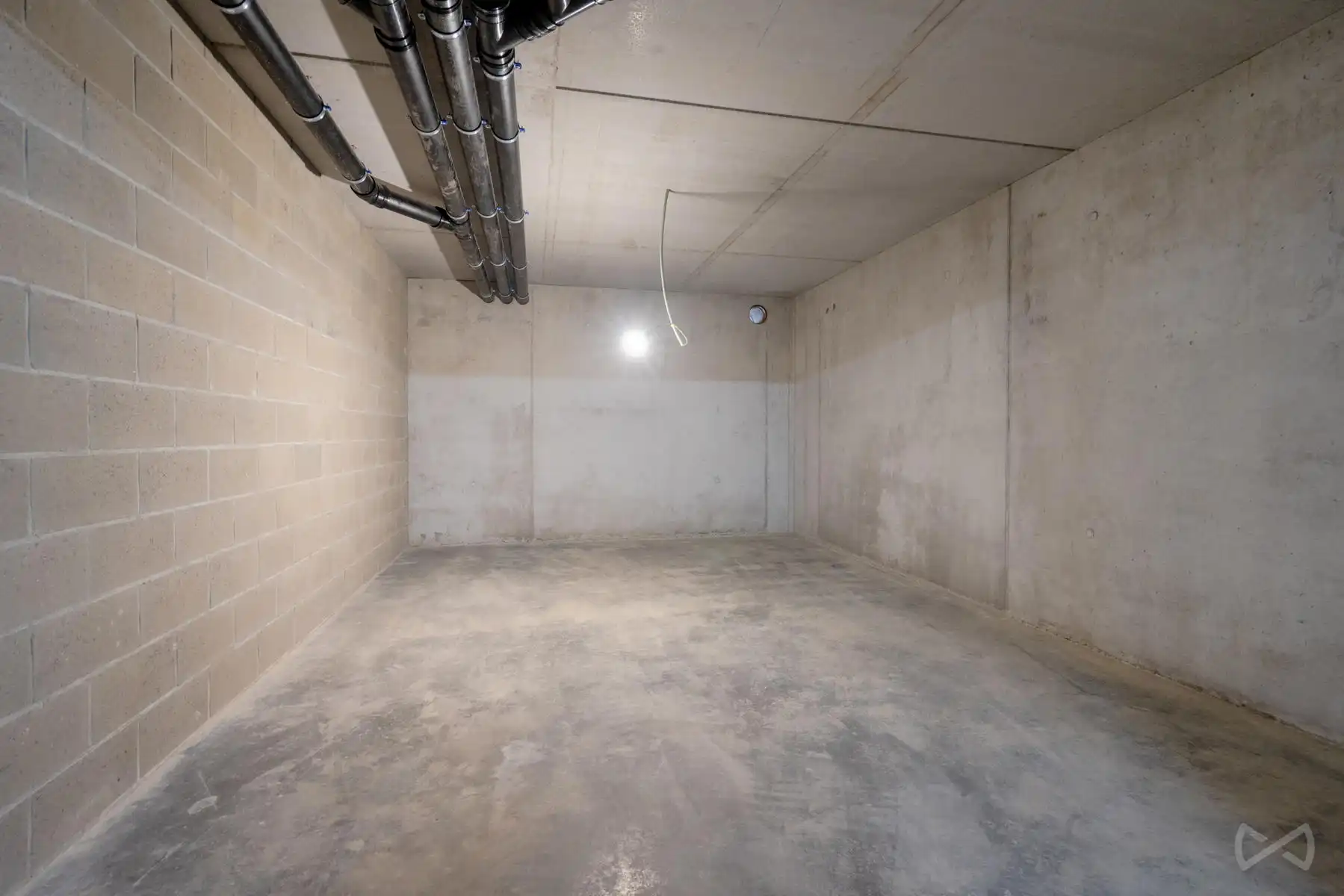 Nieuwbouw met terras en staanplaats  foto 10