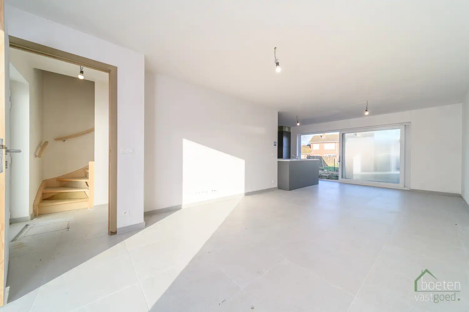 Roesbrugge: Betaalbare nieuwbouwwoningen met alle modern comfort, 3 slpks, garage en tuintje foto 7