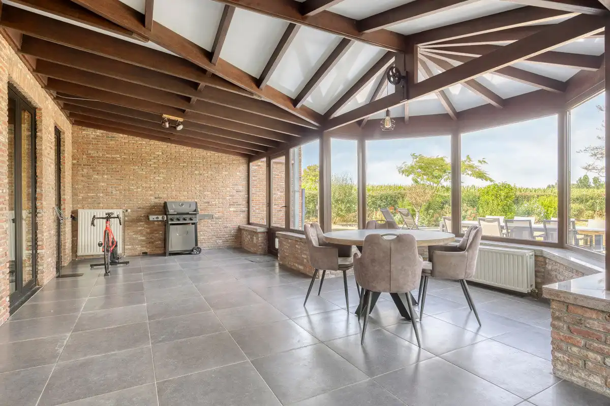 TIJDLOZE VOLLEDIG GERENOVEERDE VILLA OP EEN PERCEEL VAN 16A81CA TE RIEMST foto 15