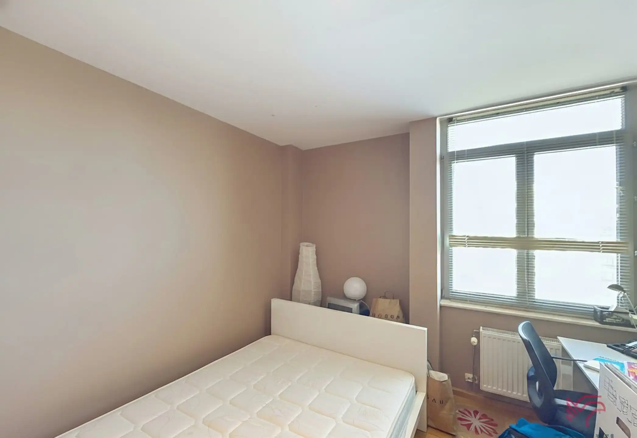 Appartement met 2 SLPK in het hooggelegen deel van St-Gillis foto 9