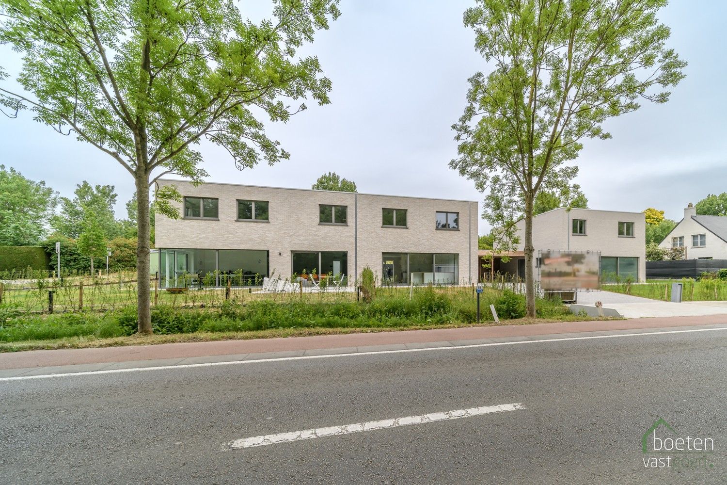 Koksijde/Sint-Idesbald: Energiezuinige en kwalitatief afgewerkte nieuwbouwwoning met 3 slaapkamers, carport en gezellig tuintje op 317m² grondopp. foto 3