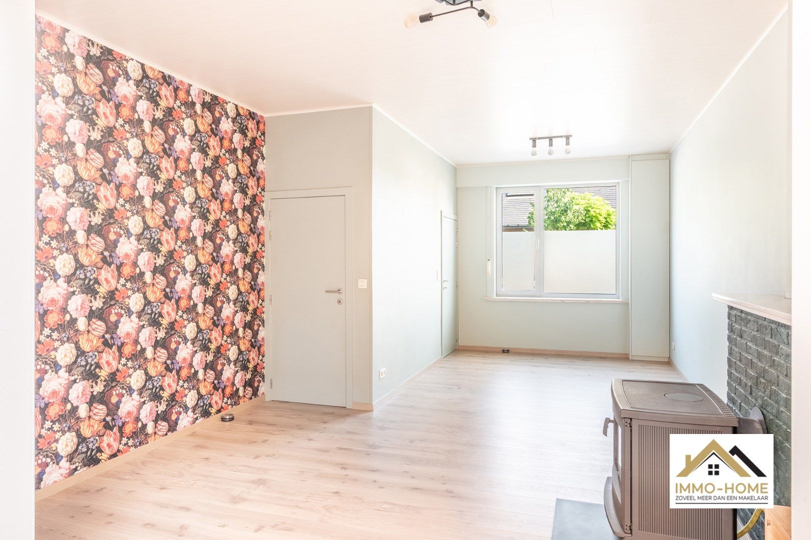 Recent gerenoveerde woning te Oostakker!  foto 3