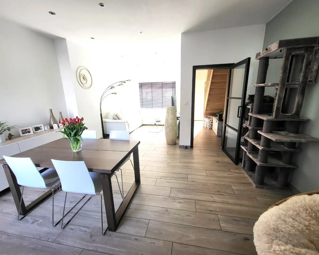 Volledig gerenoveerde woning...properder dan een apotheek... foto 6