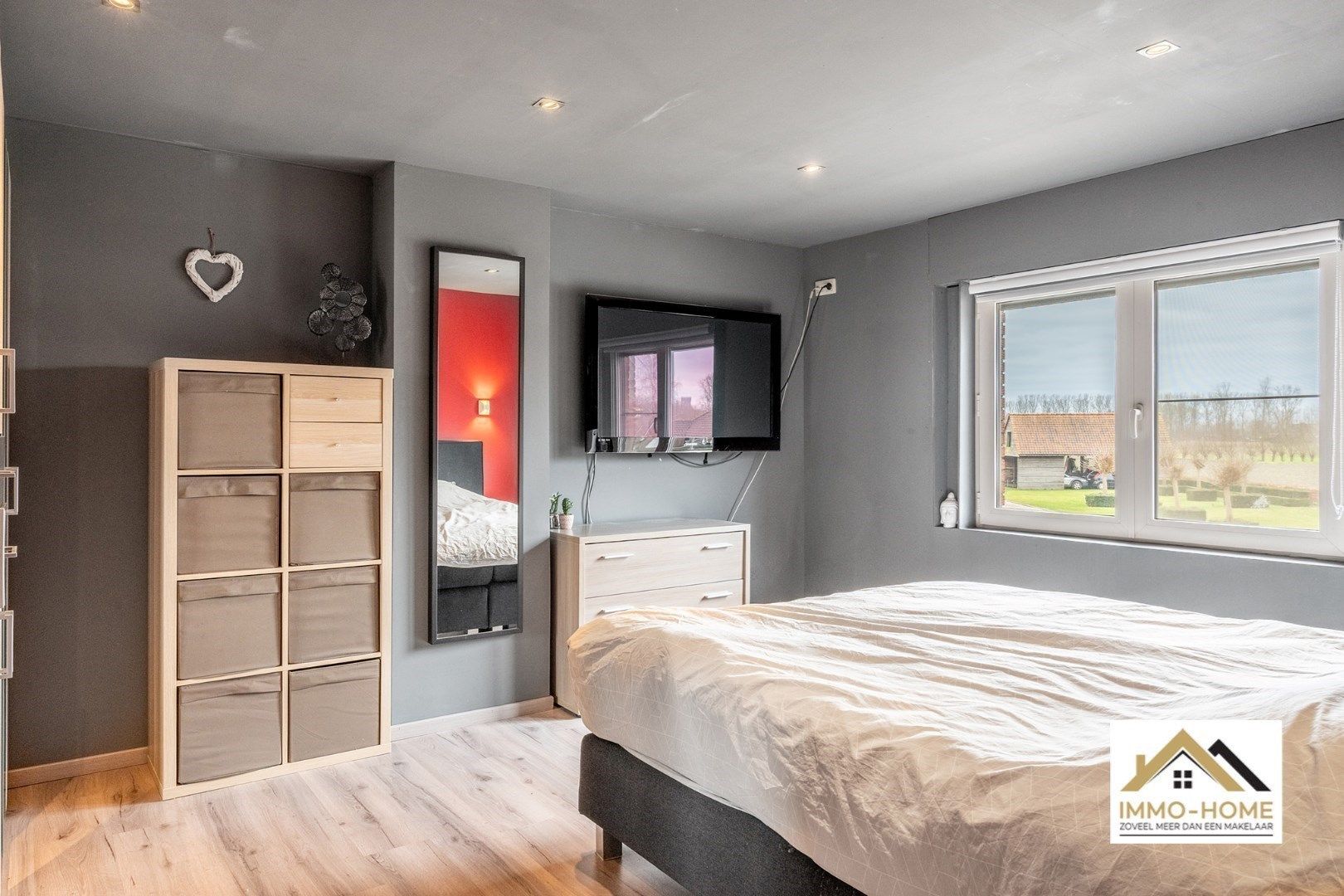 Ruime gerenoveerde woning met ruime grond!  foto 16