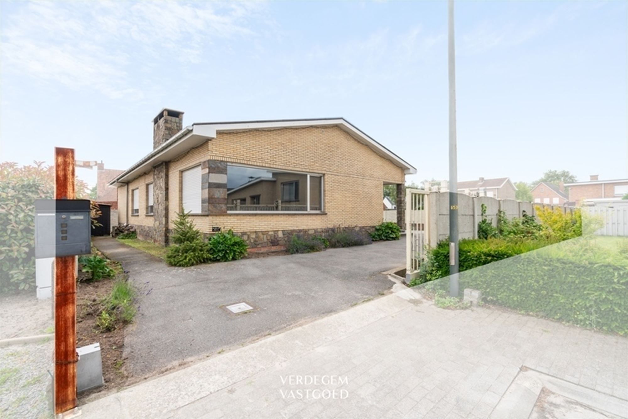 Ruime bungalow op royaal perceel met 4 slaapkamers en inpandige garage foto 19