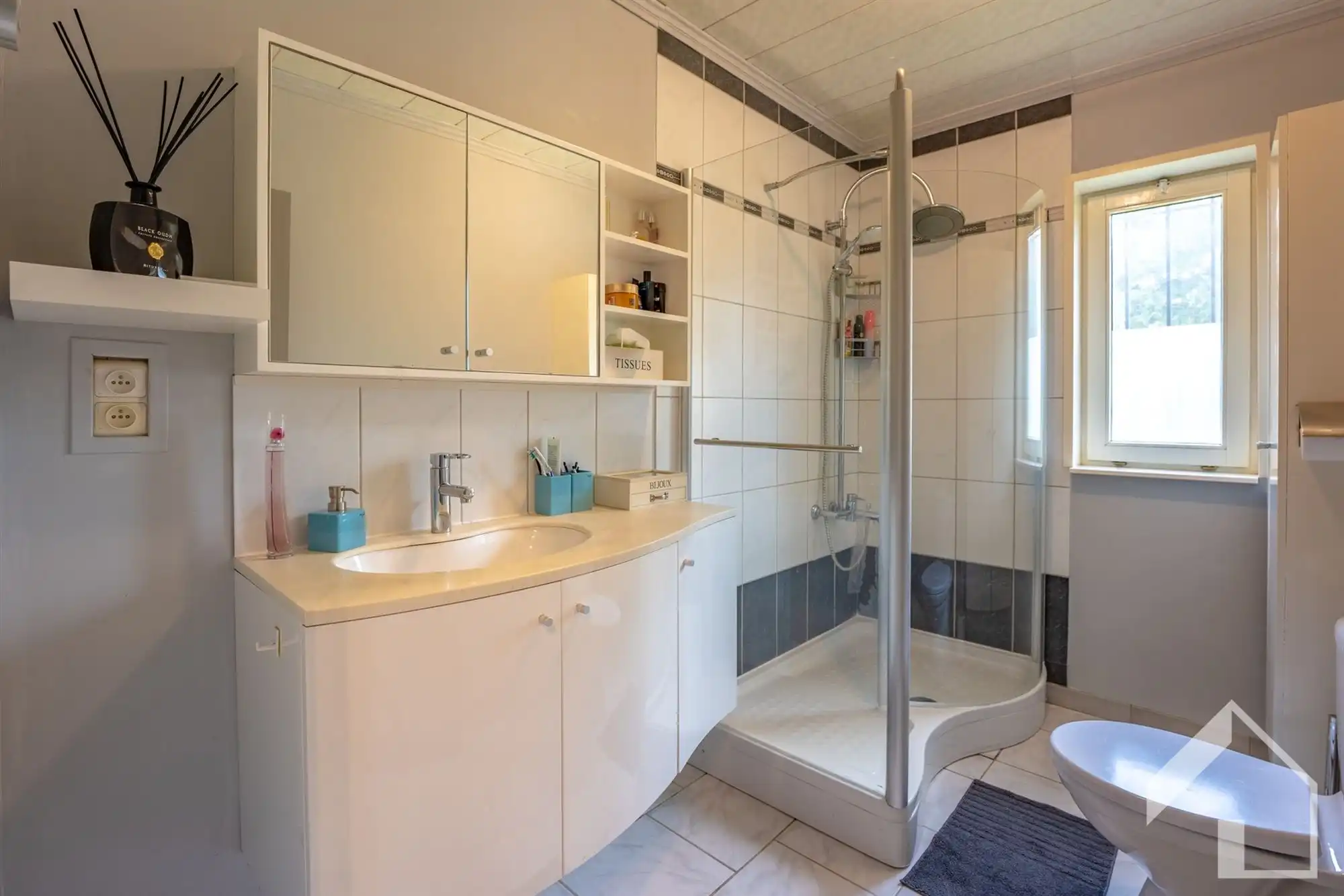 Ruime gelijkvloerse woning met 3 slaapkamers en garage foto 13