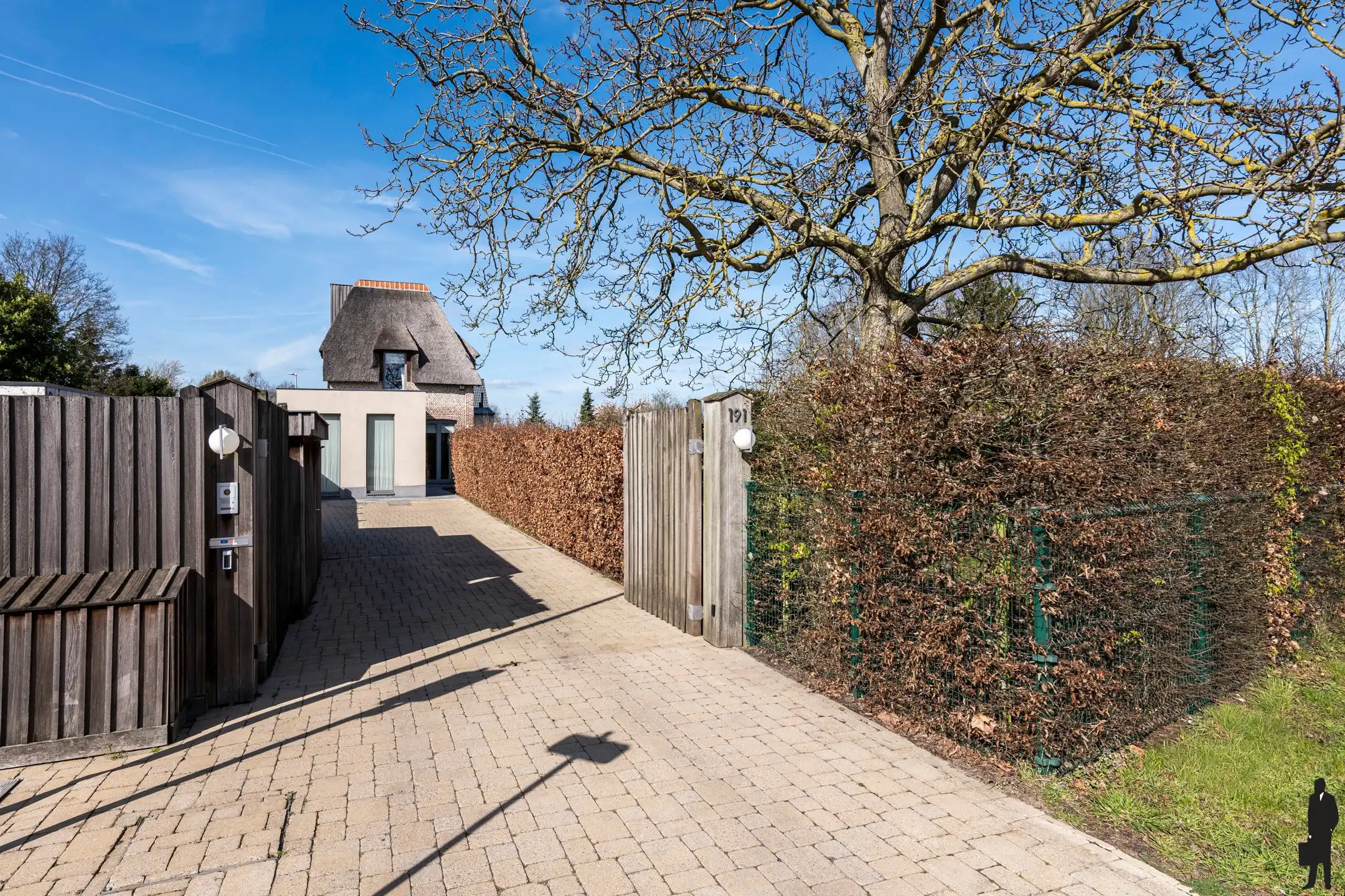 Unieke villa met zwembad, 4 slpk en zuidgerichte tuin foto 32
