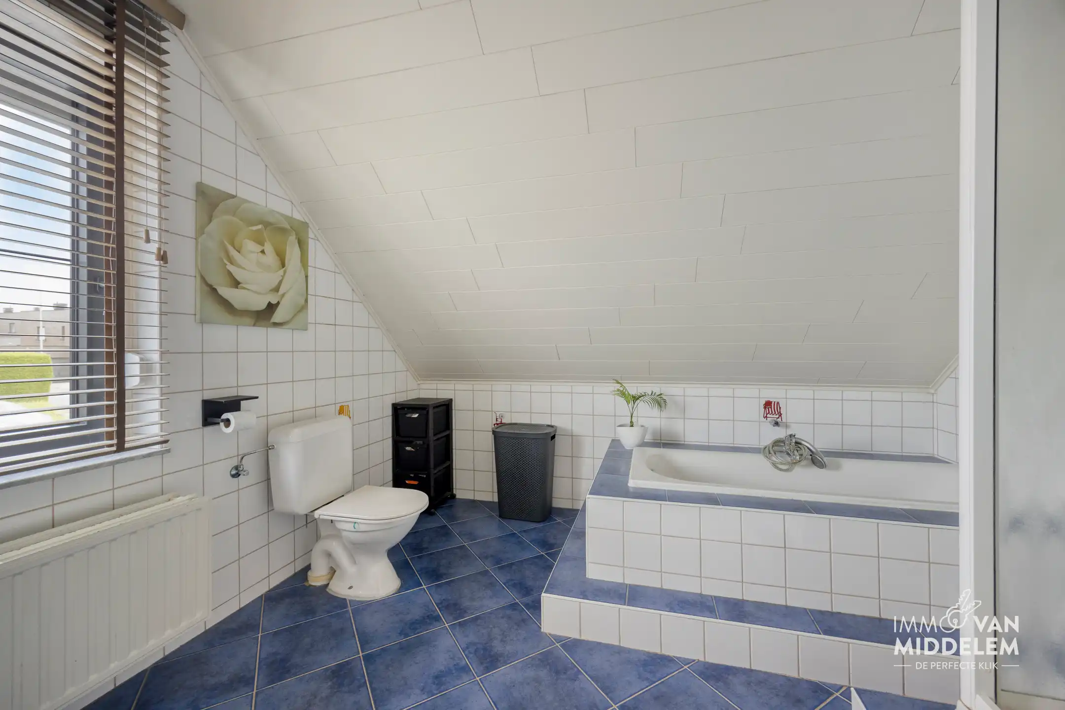 INSTAPKLARE WONING MET 3 KAMERS, ZWEMBAD, GARAGE EN TUIN foto 14