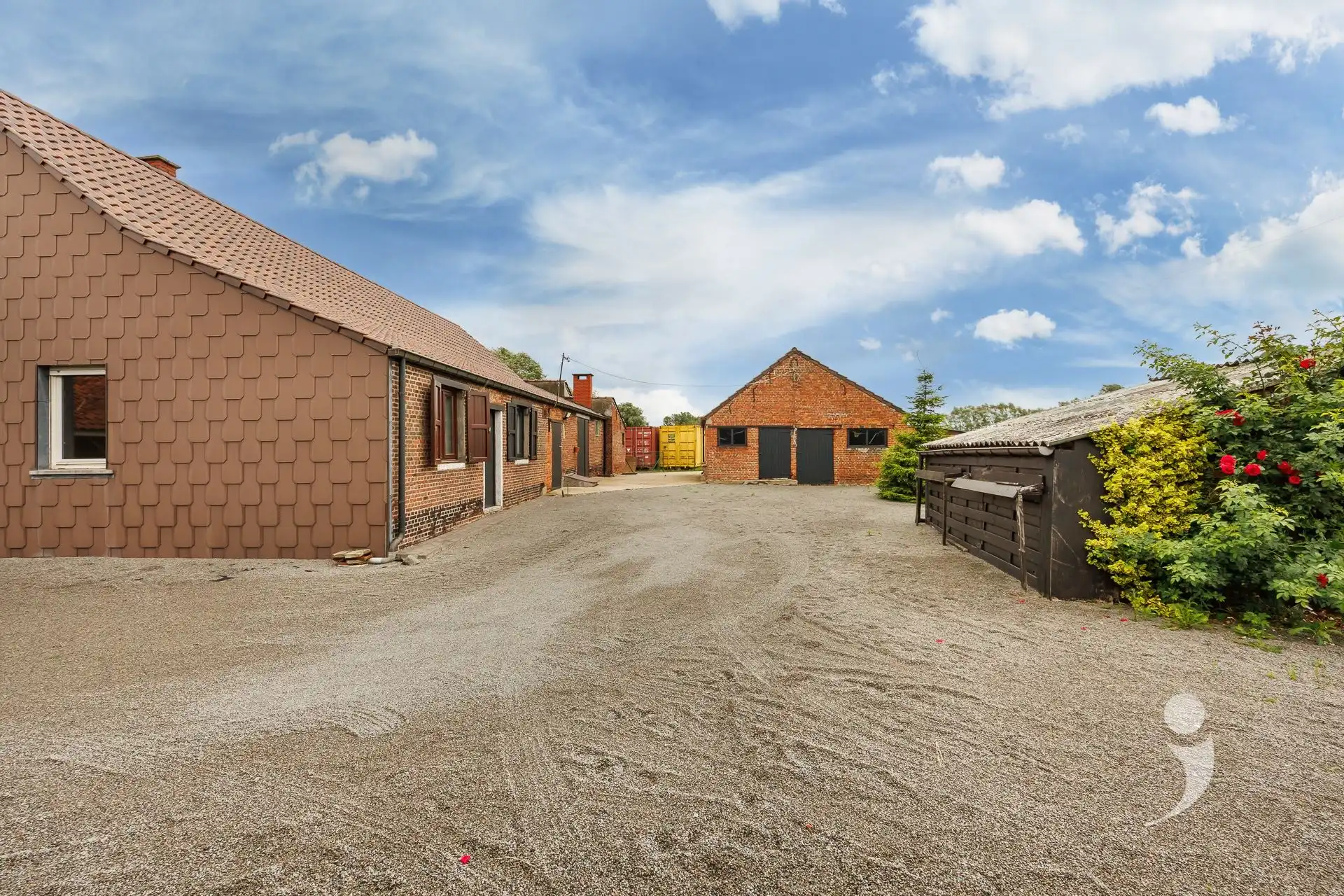 Unieke te renoveren hoeve op perceel van 68a  foto 6