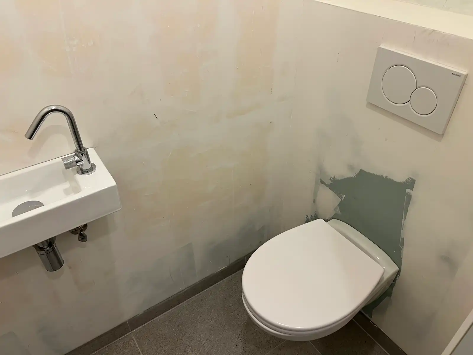 LAATSTE nieuwbouwapp met 2 slpk en terras op TOPLOCATIE! foto 8