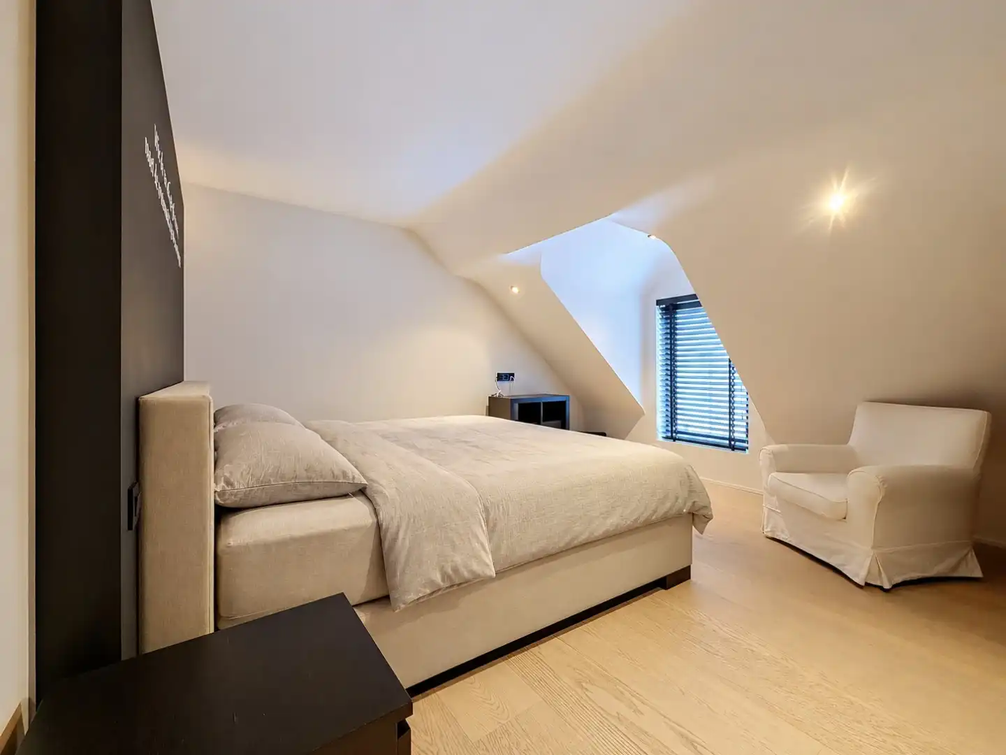 Gerenoveerde halfopen woning met karakter te Nieuwpoort foto 8