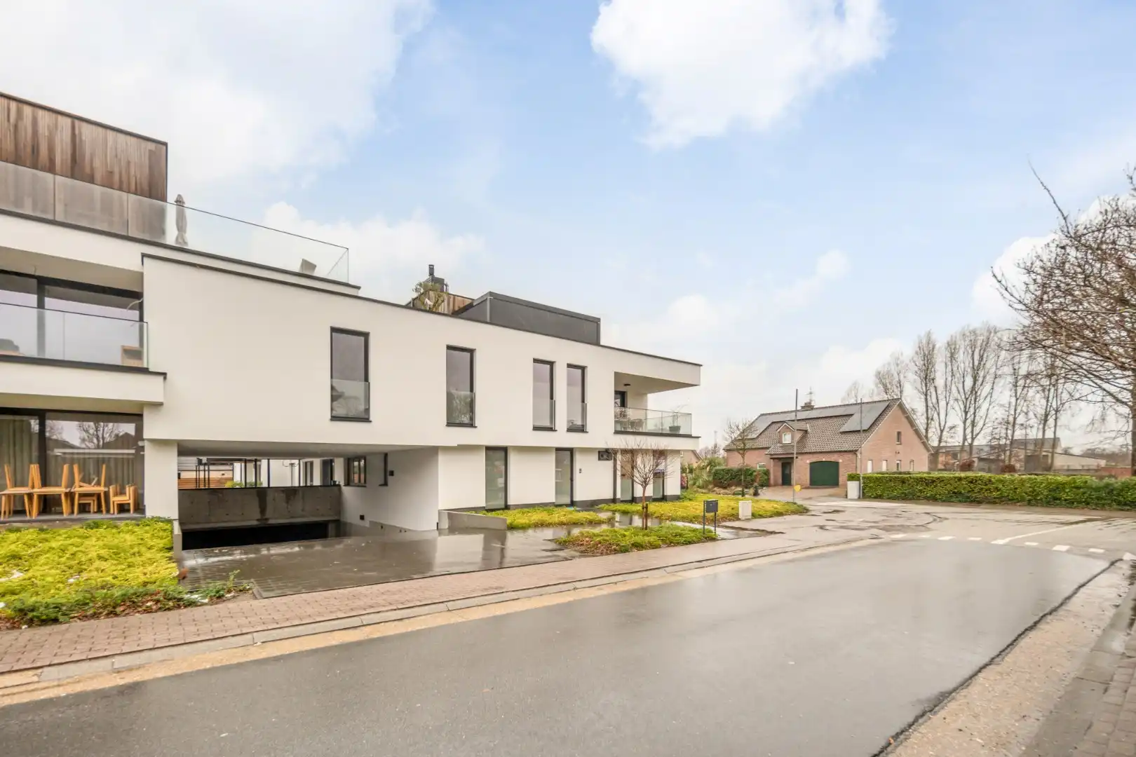 Recent, gelijkvloers appartement in een stijlvolle residentie mét ondergrondse parkeerplaats en kelderberging!  foto 5