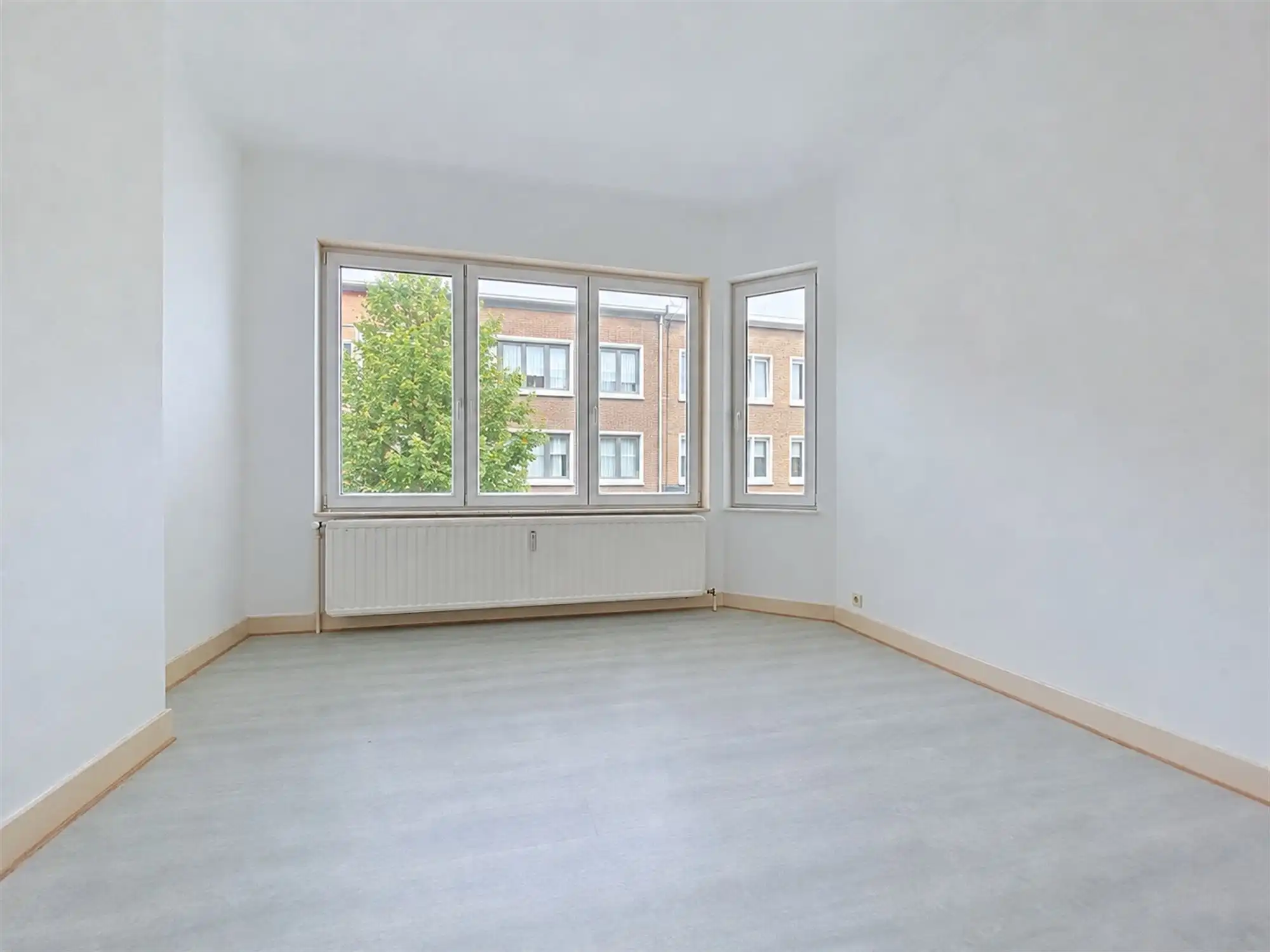Eengezinswoning met 3 appartementen foto 2