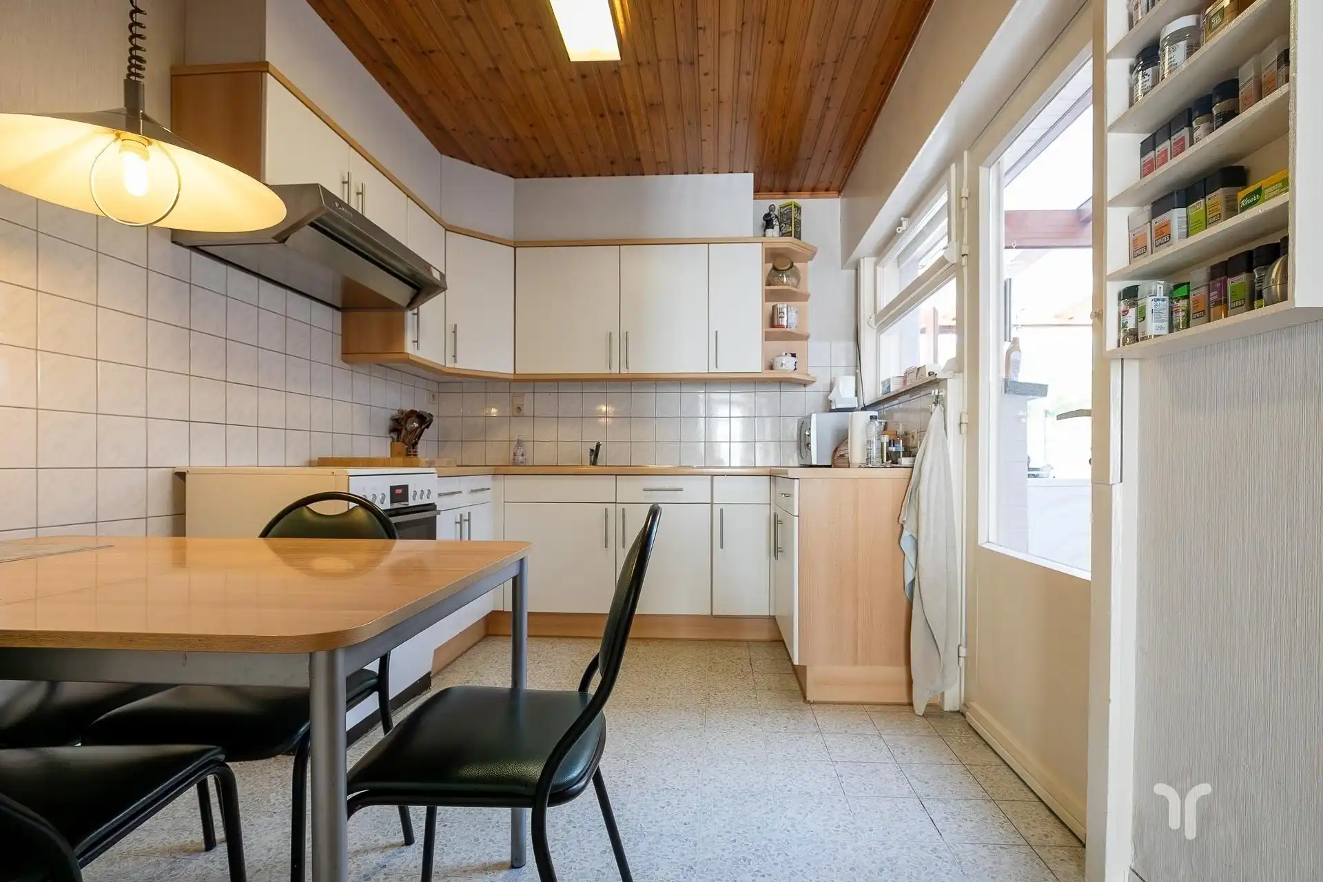 Instapklare gezinswoning met 3 slaapkamers in het  rustige Koolkerke. foto 4