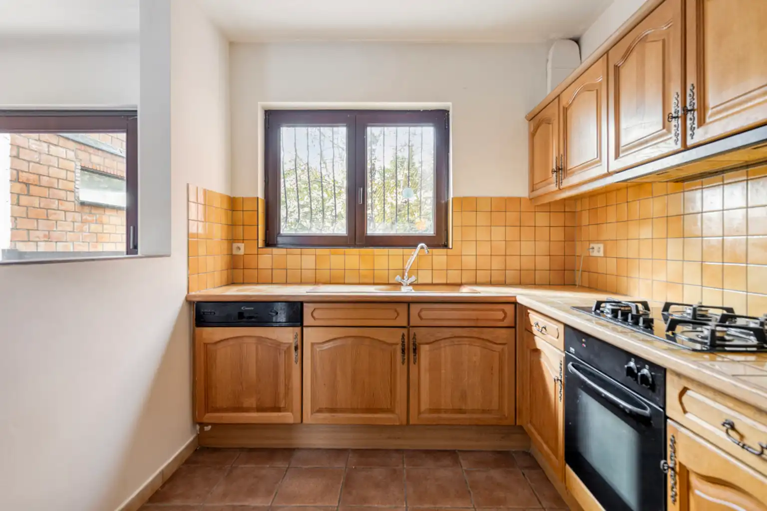 instapklare bel-etagewoning met garage te Zellik foto 4