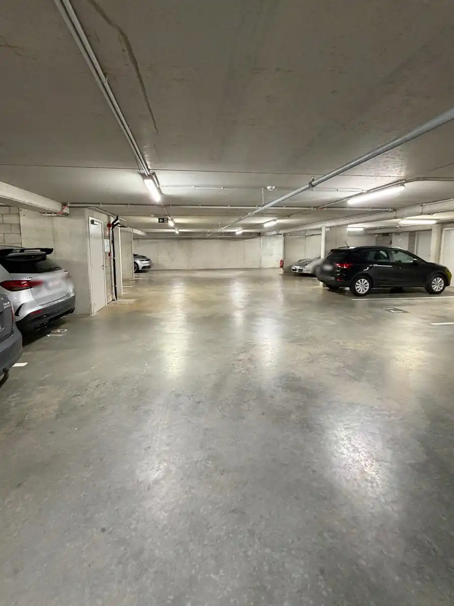 Autostaanplaats + berging op topligging foto 2