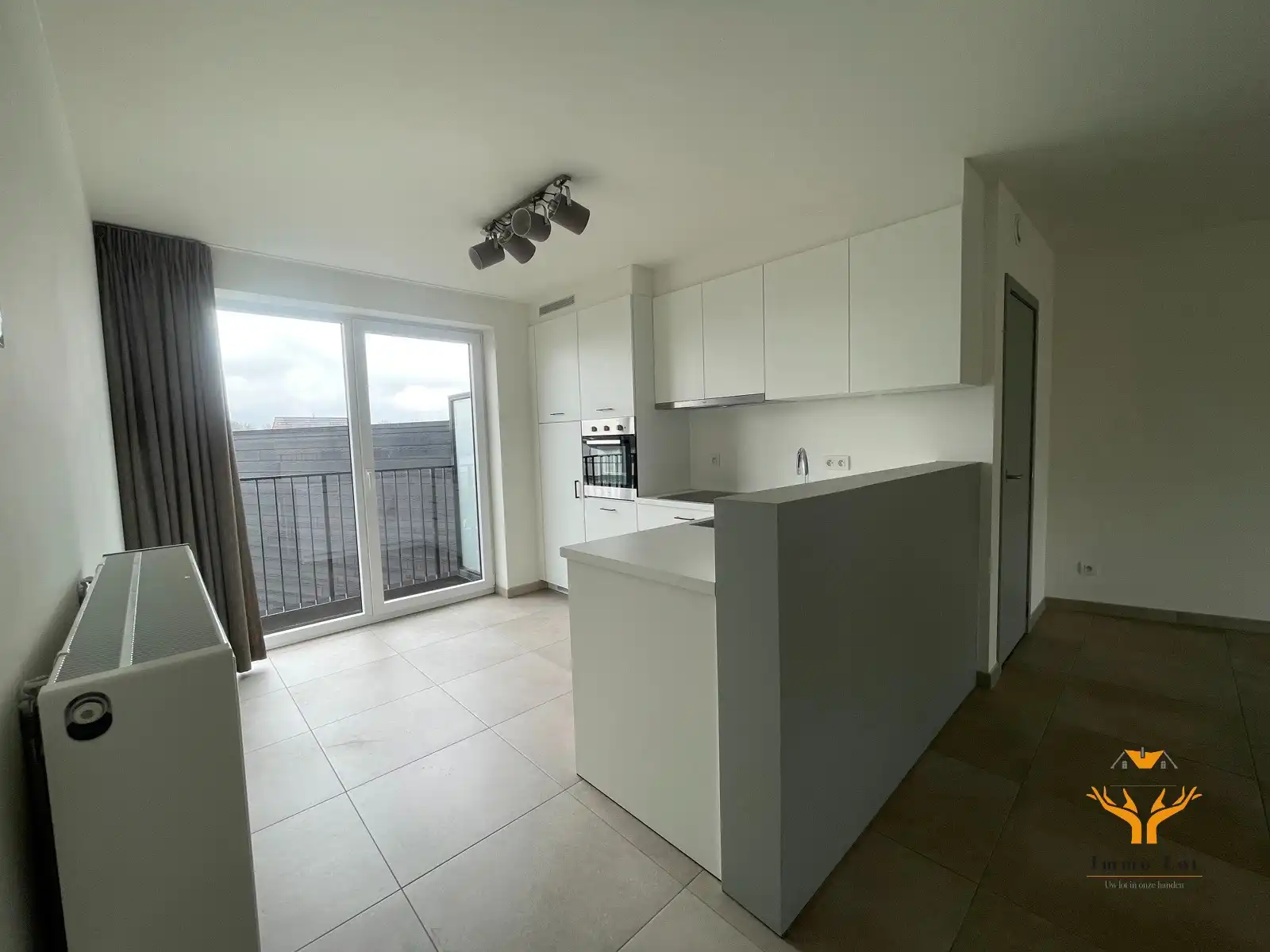 Ruim appartement met 2 slaapkamers foto 6